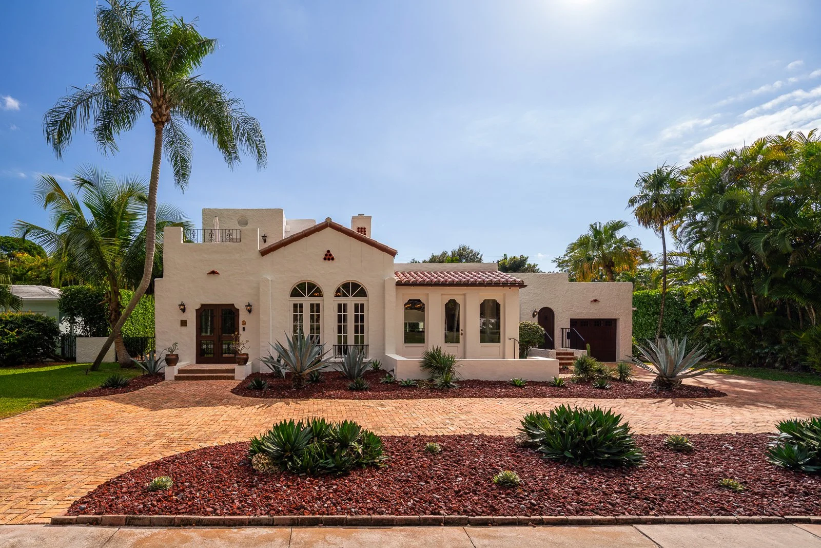 AlexTphoto.com - 1234 S Greenway Dr-02-Web.jpg