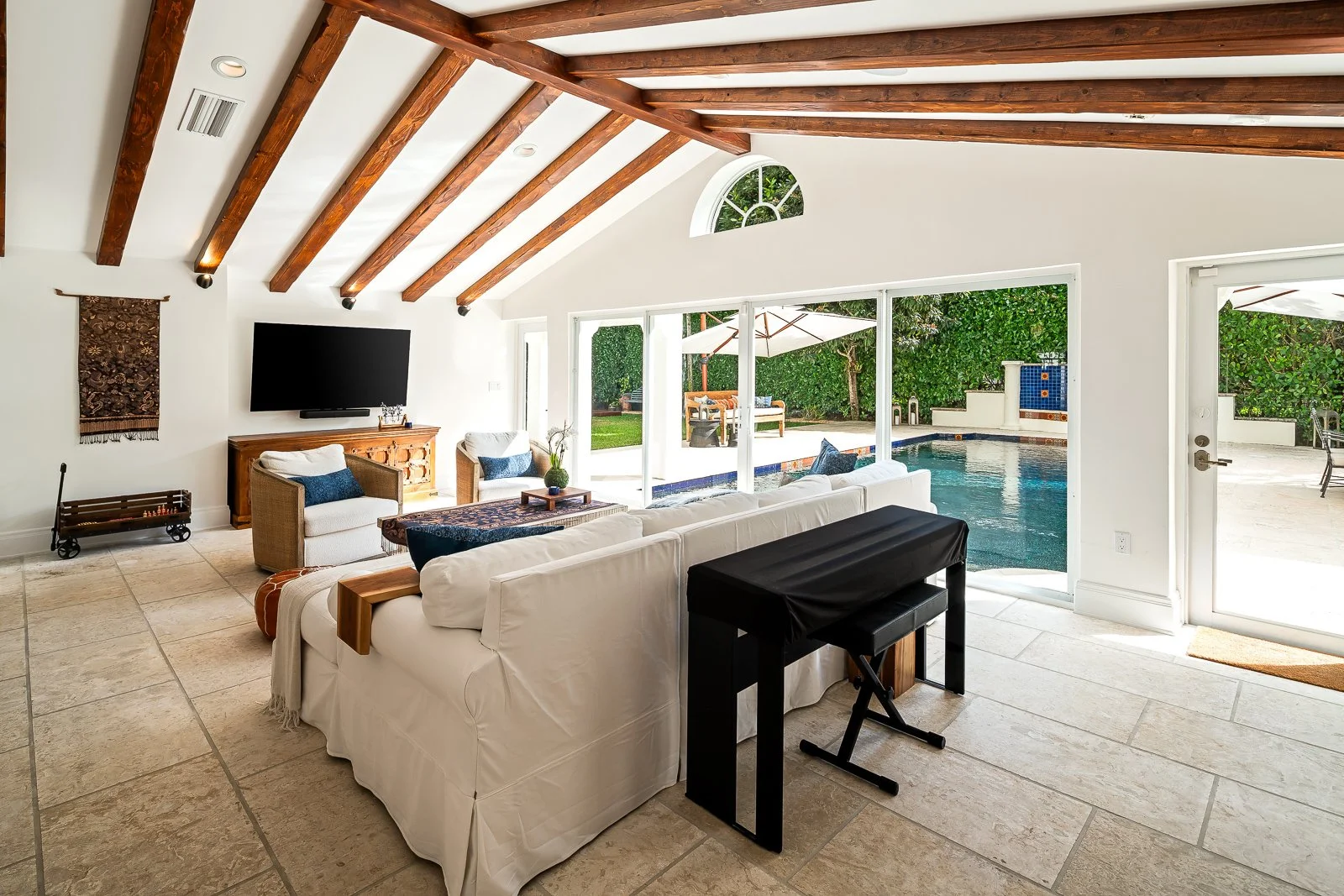 AlexTphoto.com - 1234 S Greenway Dr-20-Web.jpg