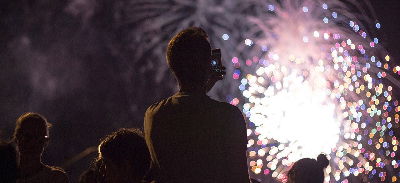 fireworks-crowd.jpeg