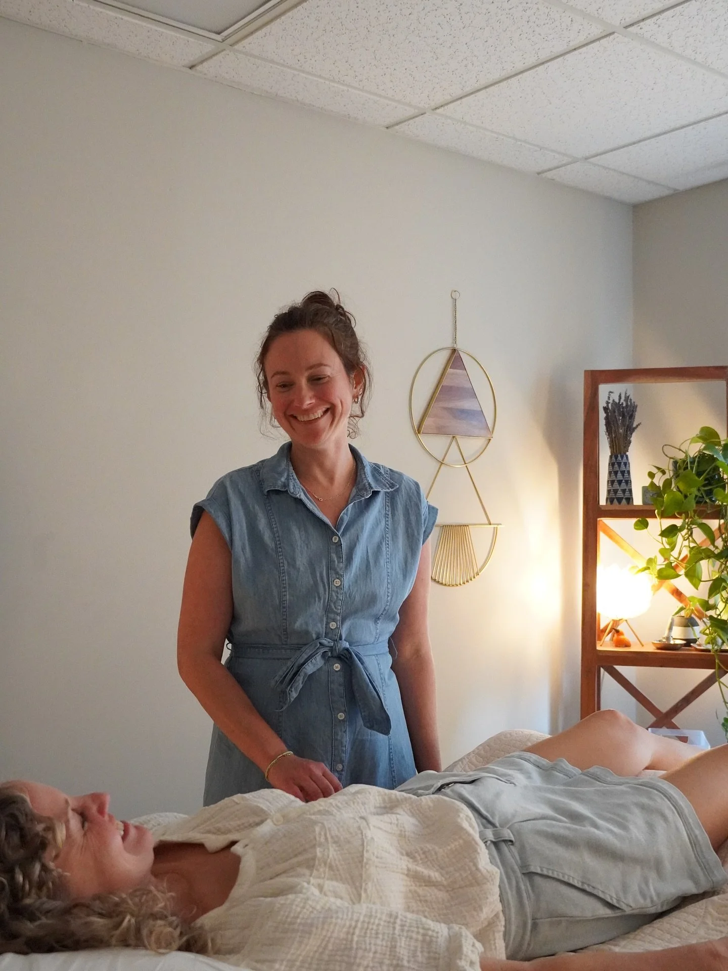 ✨ Use Your FSA or HSA Before the Year Ends! ✨ Did you know your acupuncture treatments and herbal formulas may be eligible under your FSA or HSA card? If you&rsquo;ve been meaning to book that fertility support session, stress relief treatment, or pa