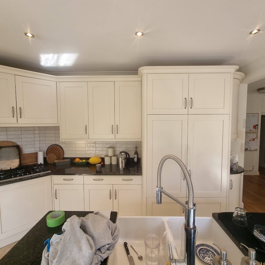 RESPRAYING KITCHEN ENGLEFIELD GREEN BEFORE 10.jpg