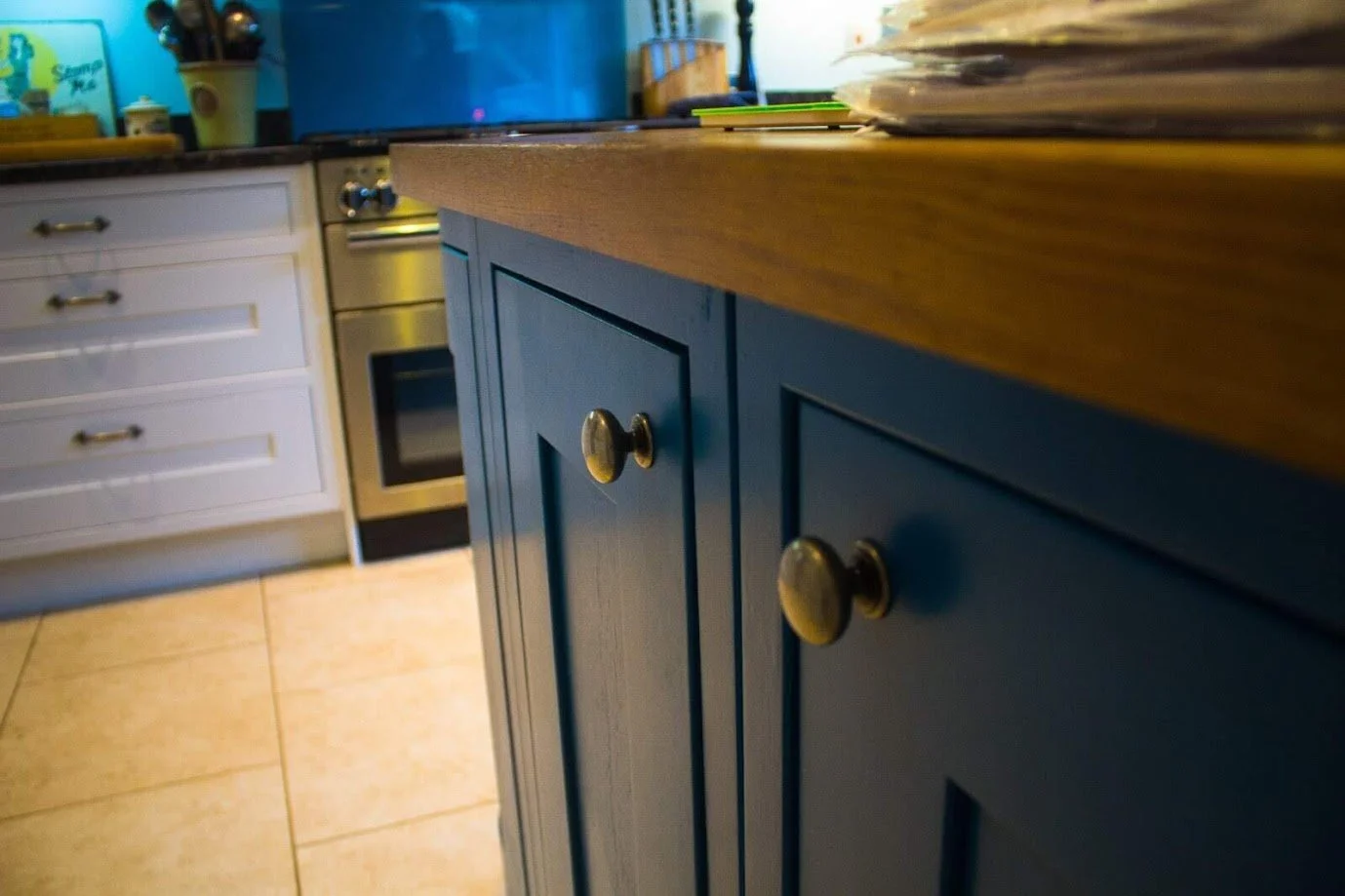 KITCHEN SPRAYING WINCHESTER AFTER 20.JPG