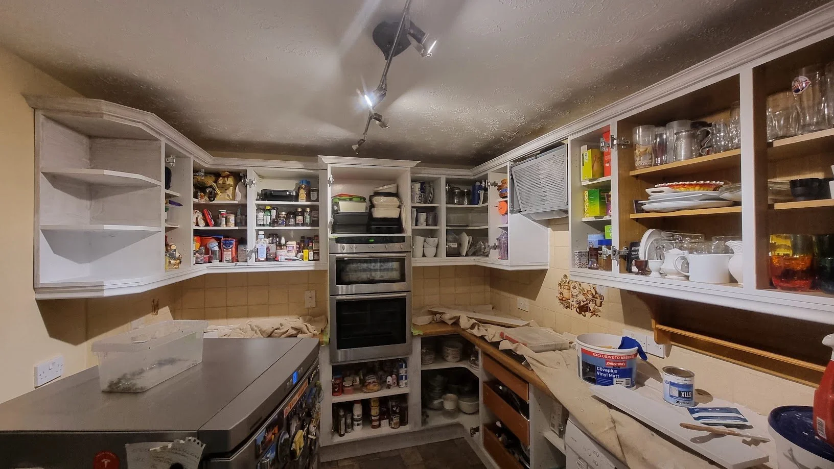 KITCHEN SPRAYING BASINGSTOKE DURING 20.jpg