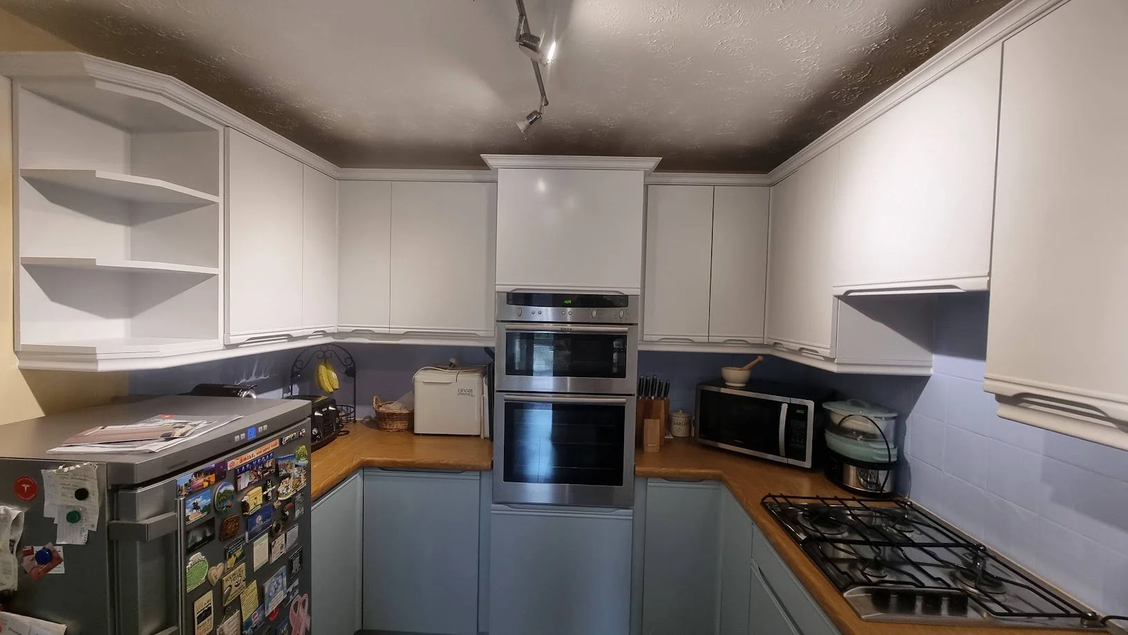 KITCHEN SPRAYING BASINGSTOKE AFTER 30.jpg