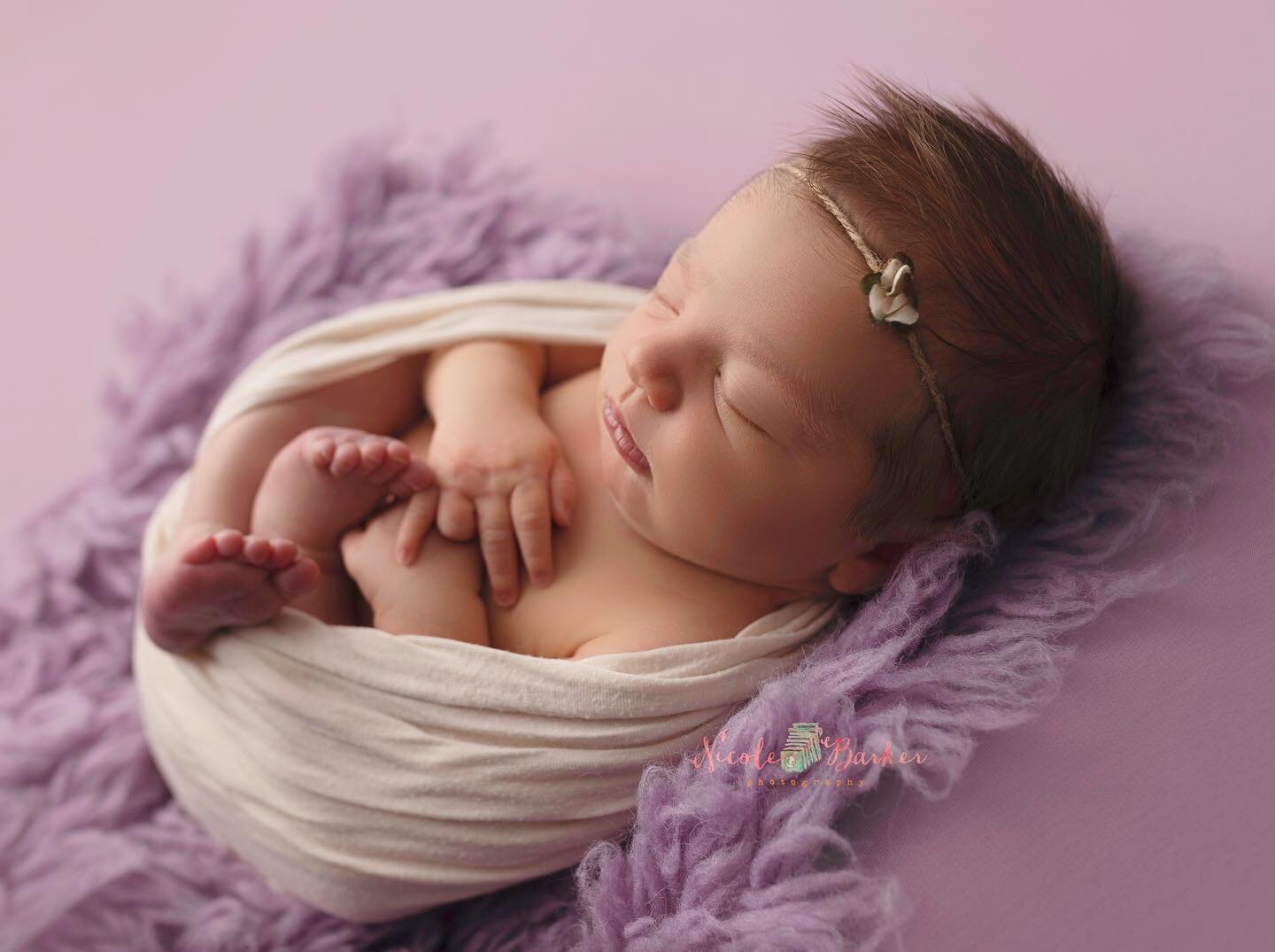 Sweet baby Kit 💜 
Booking newborns through the rest of 2023!!
.
.
.
#newborns #newbornphotography #newbornphoto #newbornsession #babygirl #photography #sweet #new #nova #northernvirginia #novanewbornphotographer #virginianewbornphotographer #norther