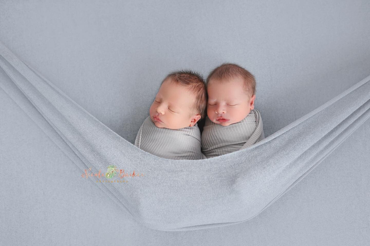 Brothers 💙💙
.
.
.
.
#twins #newbornphotography #newbornphotographer #twinphotographer #babies #sweet #brothers #washingtondc #nova #virginia #maryland #dc #dcnewbornphotographer #novanewbornphotographer #virginianewbornphotographer #fallschurchnewb