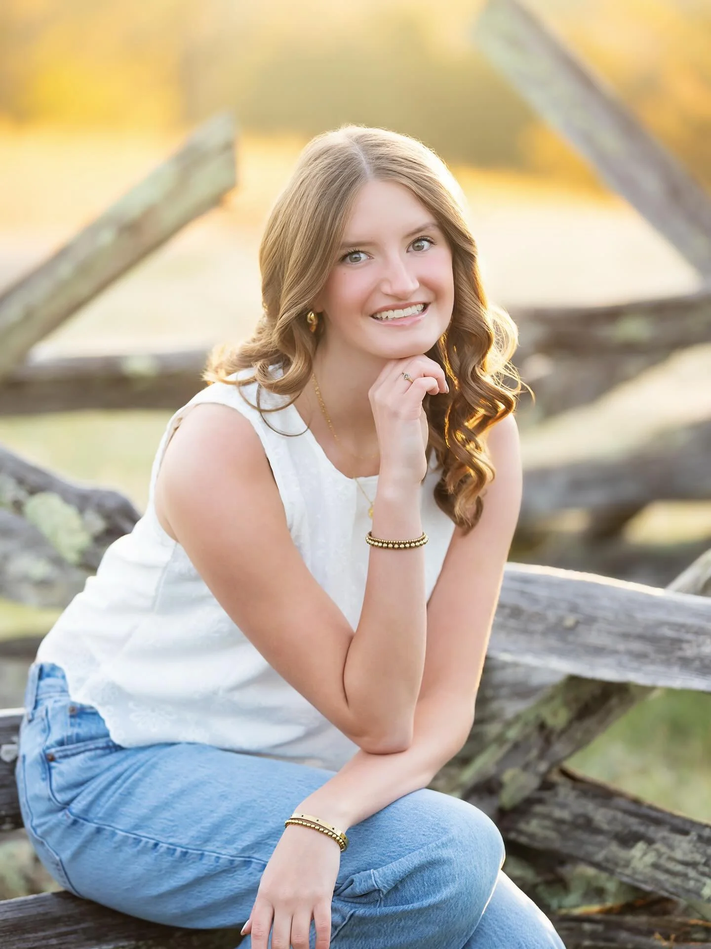 This girl was a champ for her sunrise senior session yesterday!!!! Frost and all 🥶 ❤️ @makenna_mann3 
.
.
#classof2026 #lakebraddock #lakebraddockbruins #seniors #seniorsession #morninglight #manassas #nova #virginia #virginiaphotographer #virginias