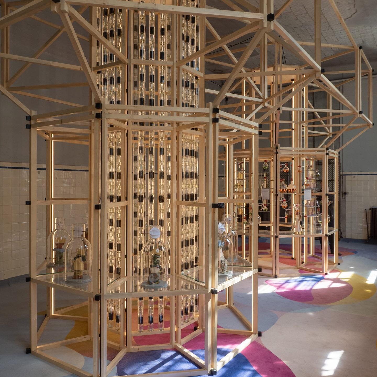 Exp&eacute;riences Immobiles was an olfactory installation made of two 13-foot/ 4-meter tall timber towers resembling factory chimneys at the annual Alcova exhibit at Milan Design week last week. 

One tower held smellable clay sculptures infused wit