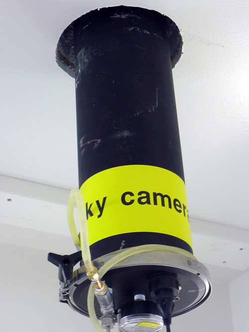 Sky camera that photographs the sky through the dome ceiling