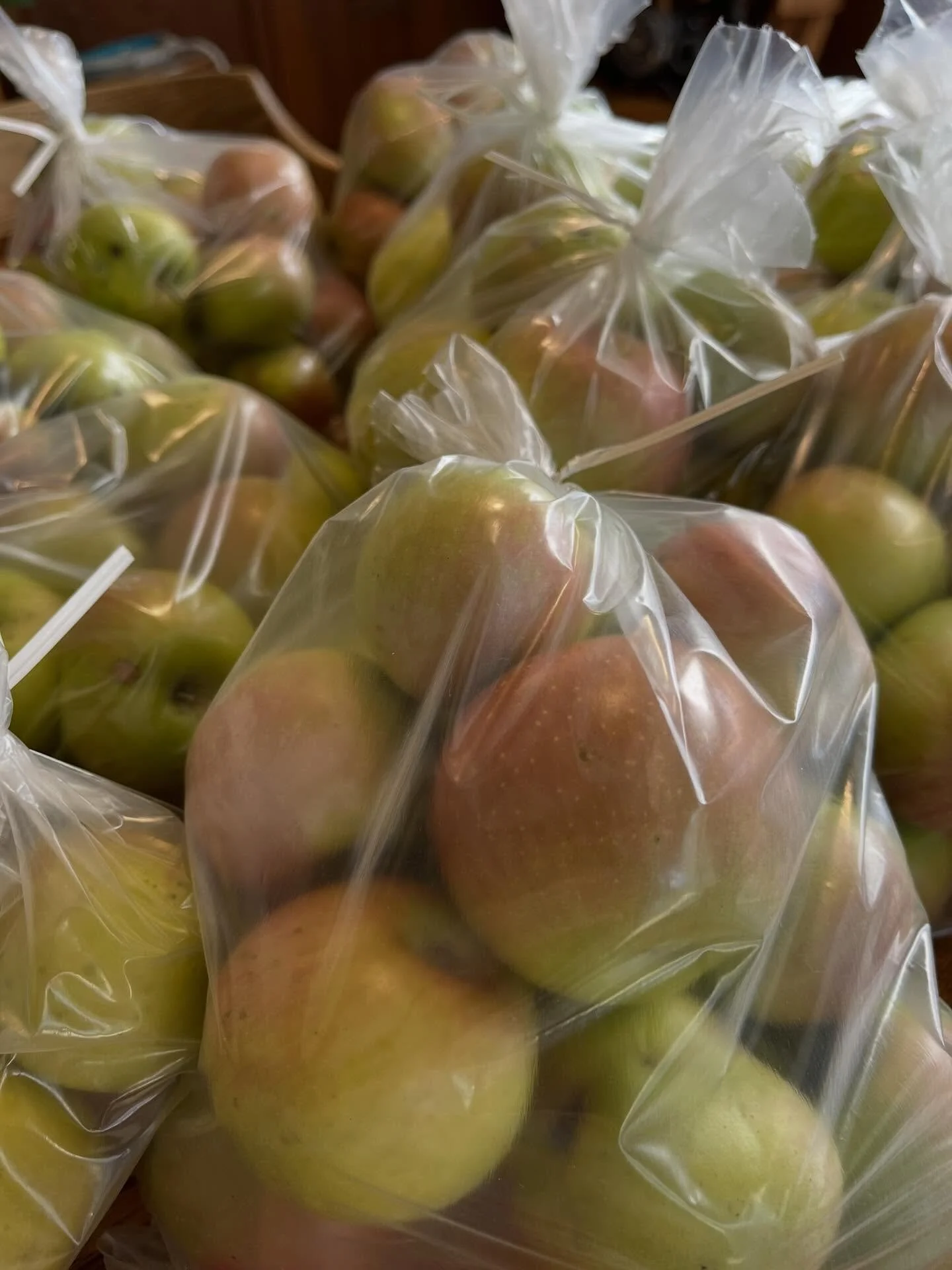 Gorgeous day for market. We&rsquo;ll be at Ballard today from 4-6pm. Right now we&rsquo;re putting together three pound bags of baking apples - cosmetically imperfect but crunchy and delicious Fujis. Perfect amount for making a pie, crisp, or turning