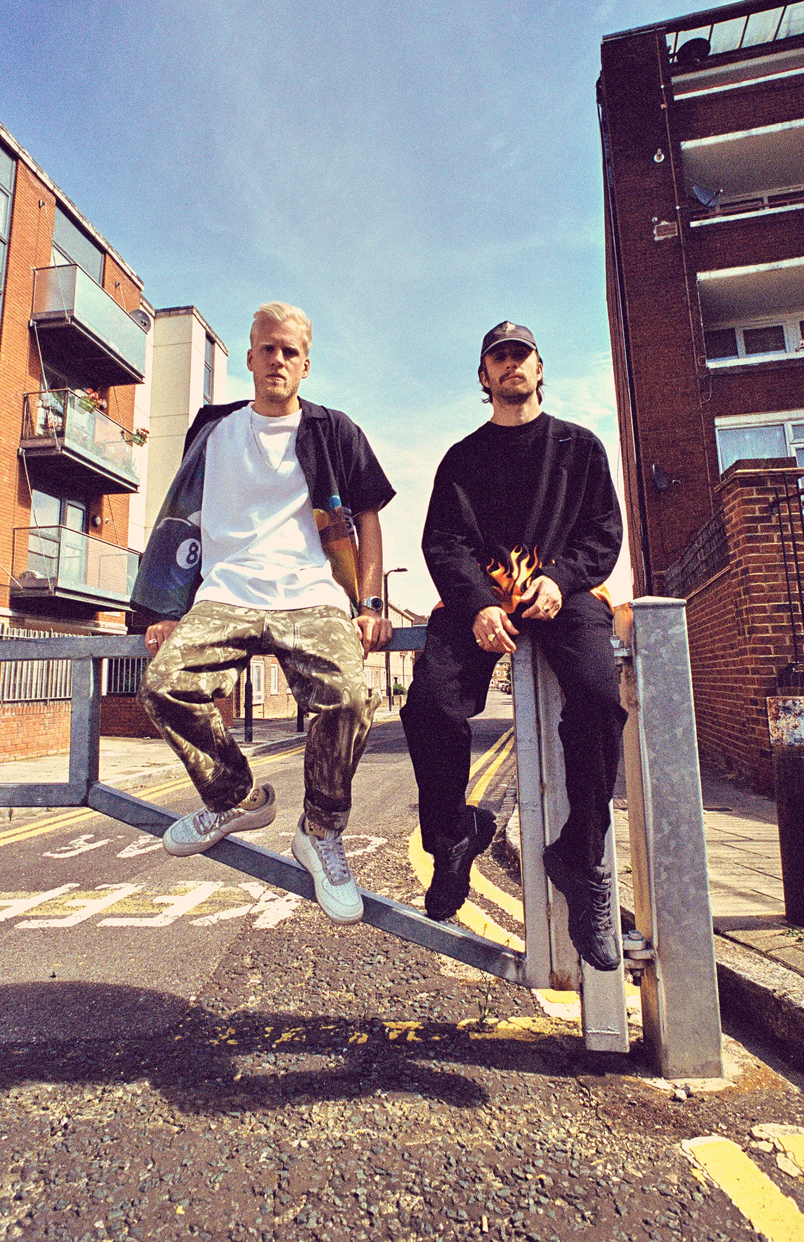 Snakehips ft: EARTHGANG - Run It Up (Single)