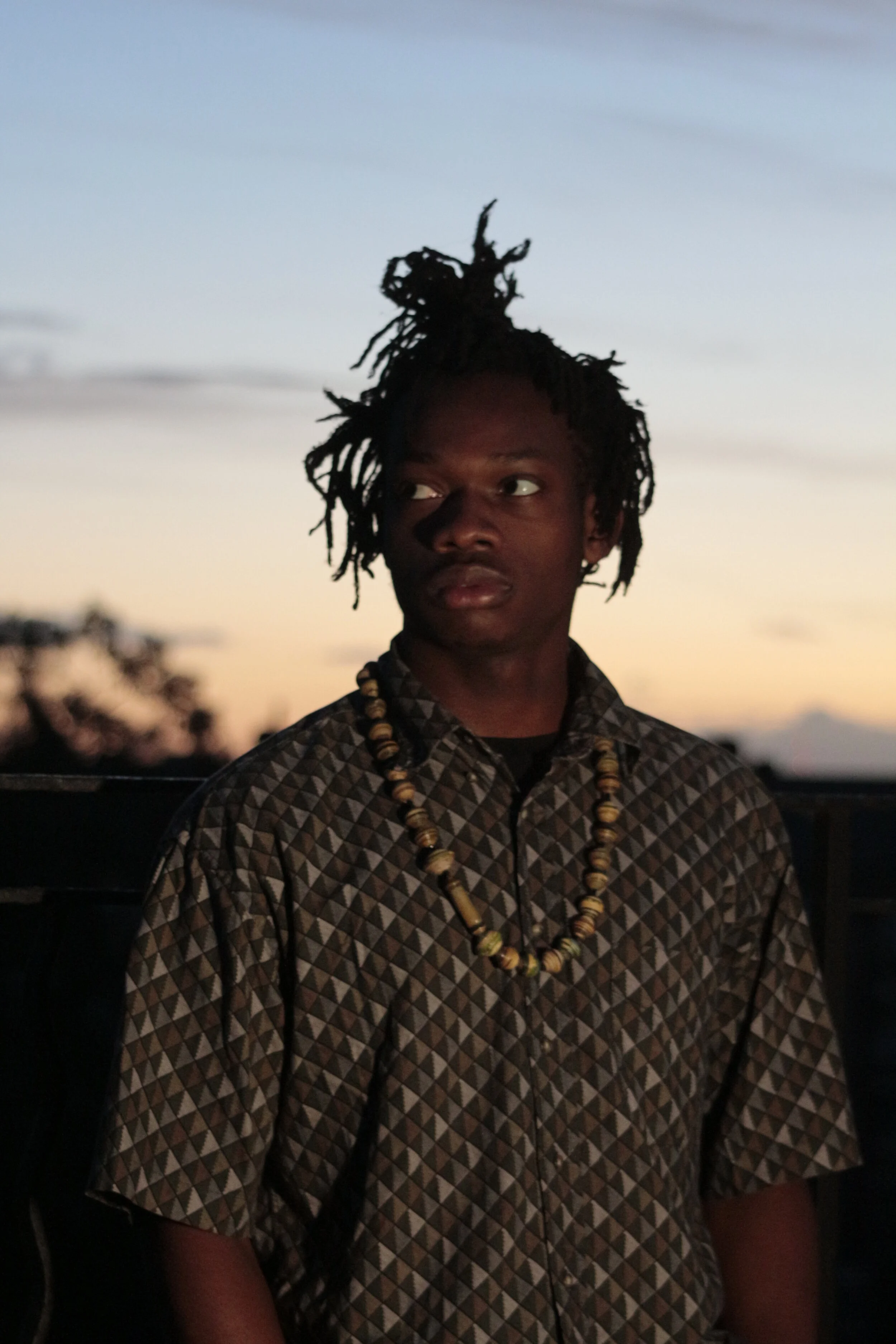 PREMIERE: Jay Johnson - The Same (Single)
