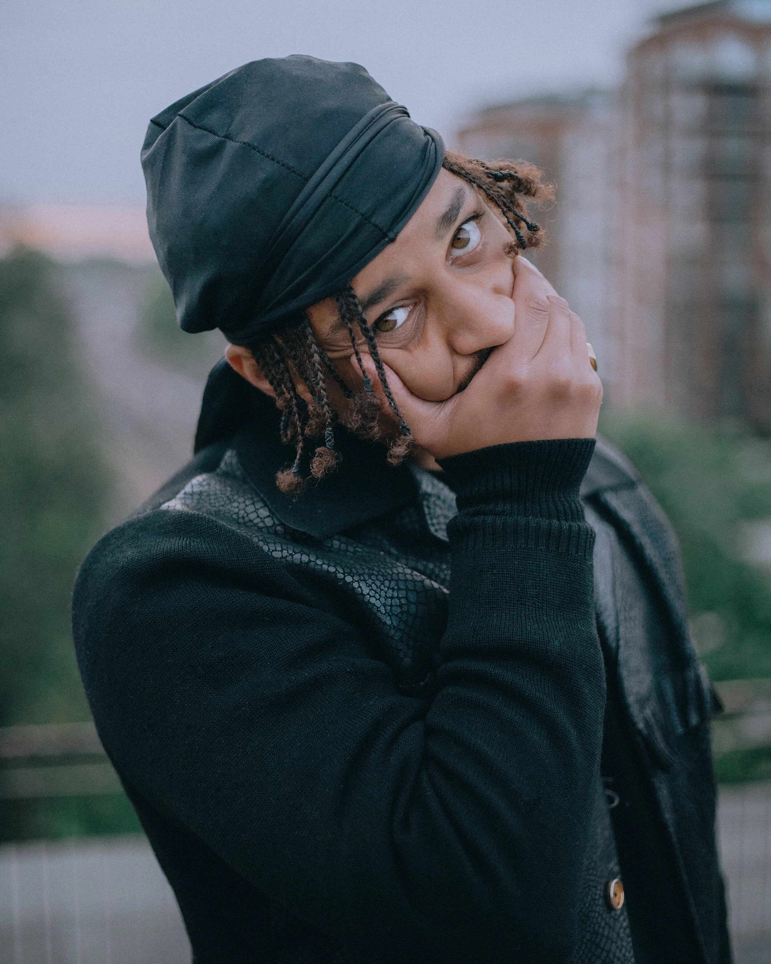 Romell - Yesterday's problems (Single) + 10 Questions