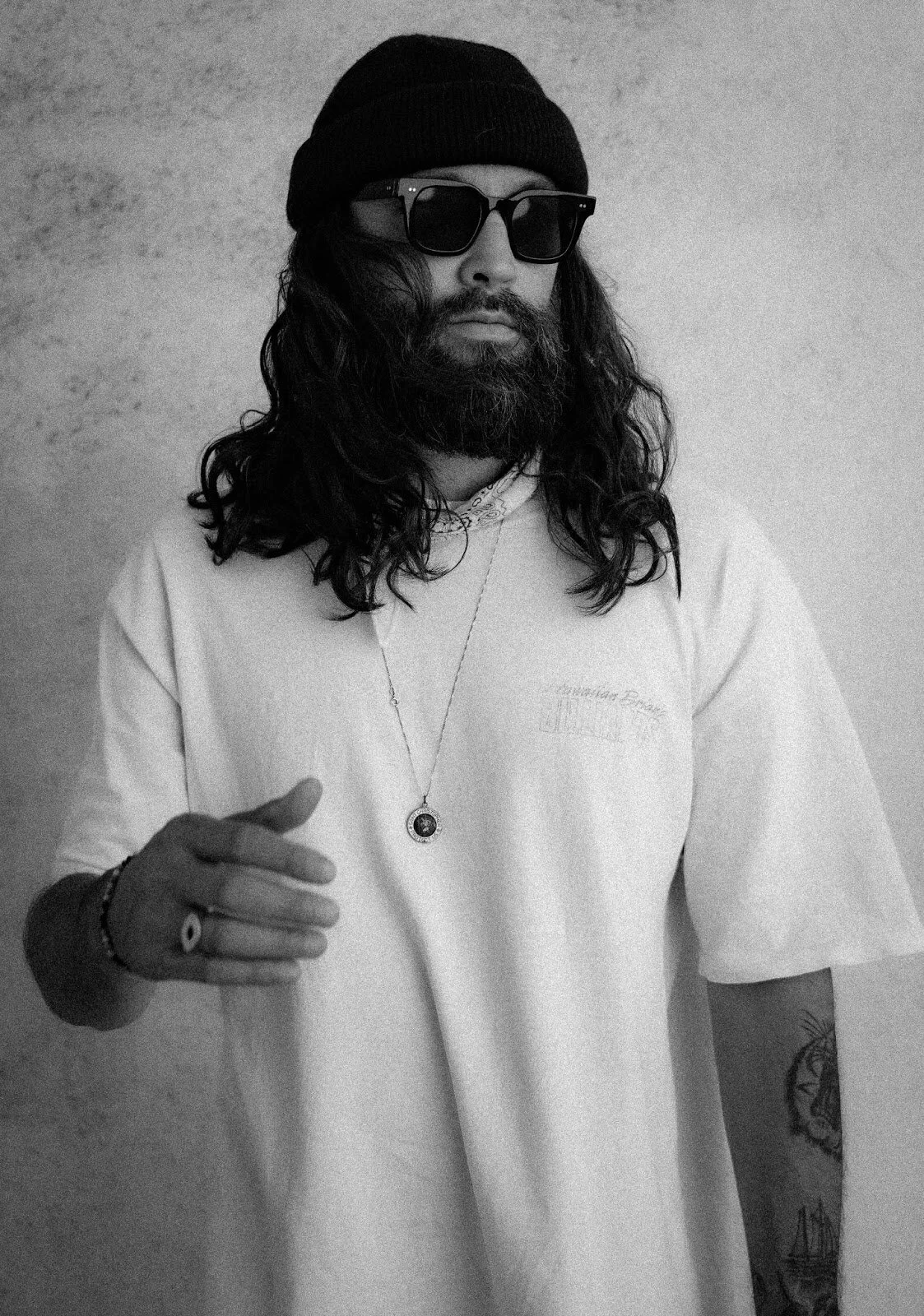 Gozé ft: LoftBlue + Sakari - Wish U Well (Single)