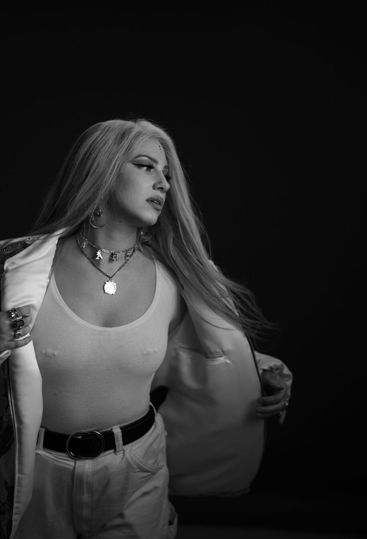 NAHLI - Something's Gotta Change (Official Video)