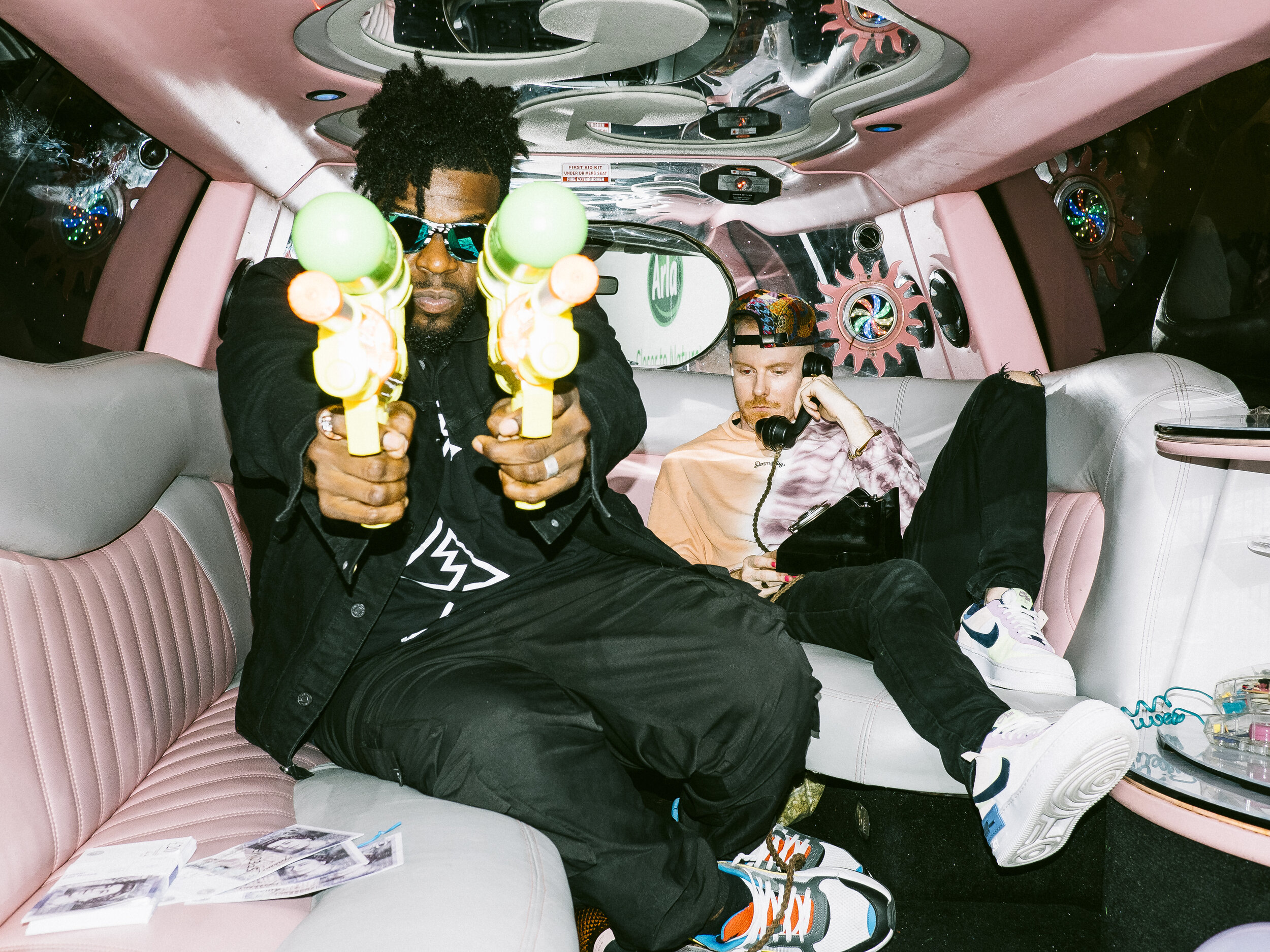 JV/ZUU - Telephone (Official Video)