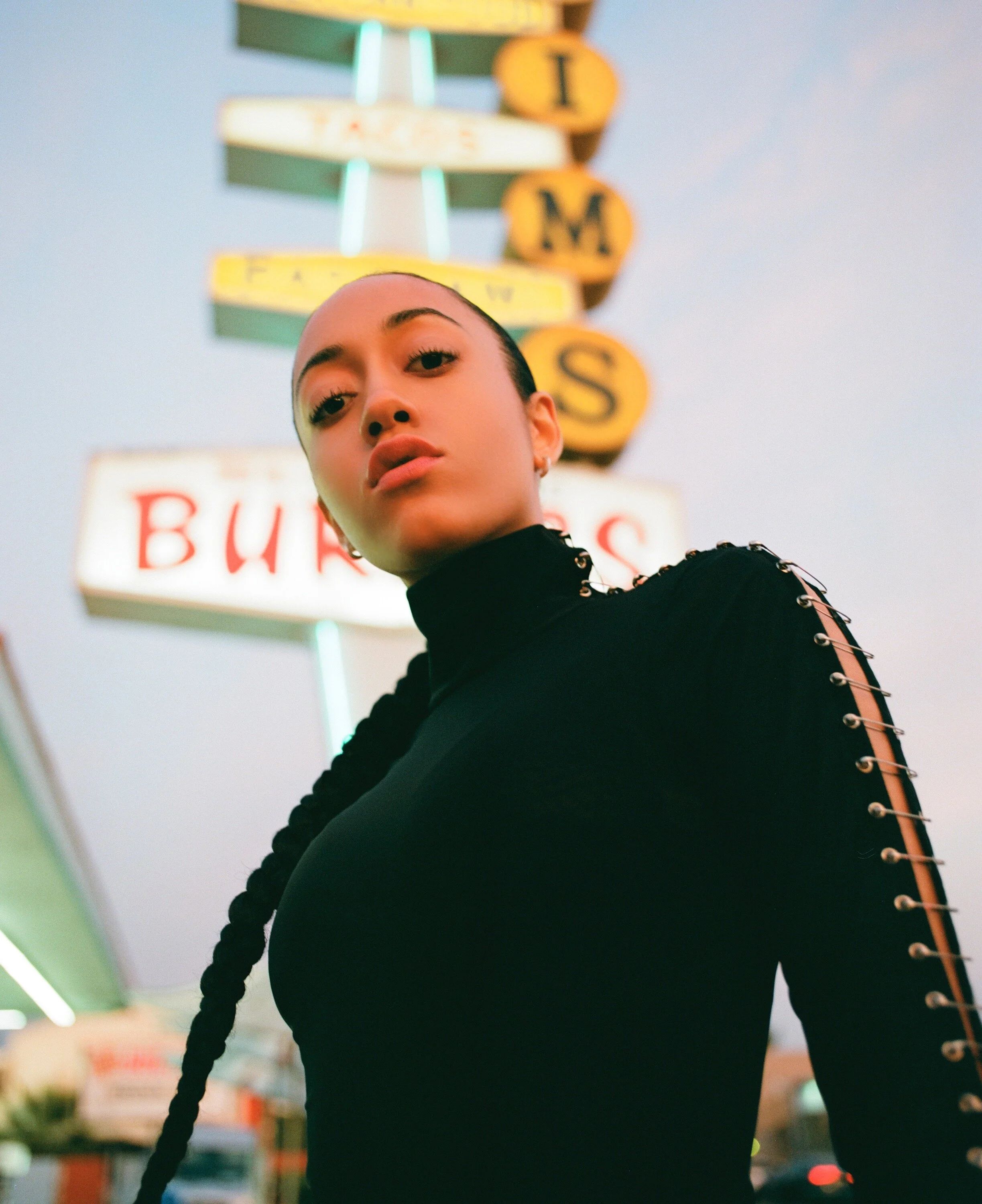 Jenevieve - Division (Album) + 10 Questions