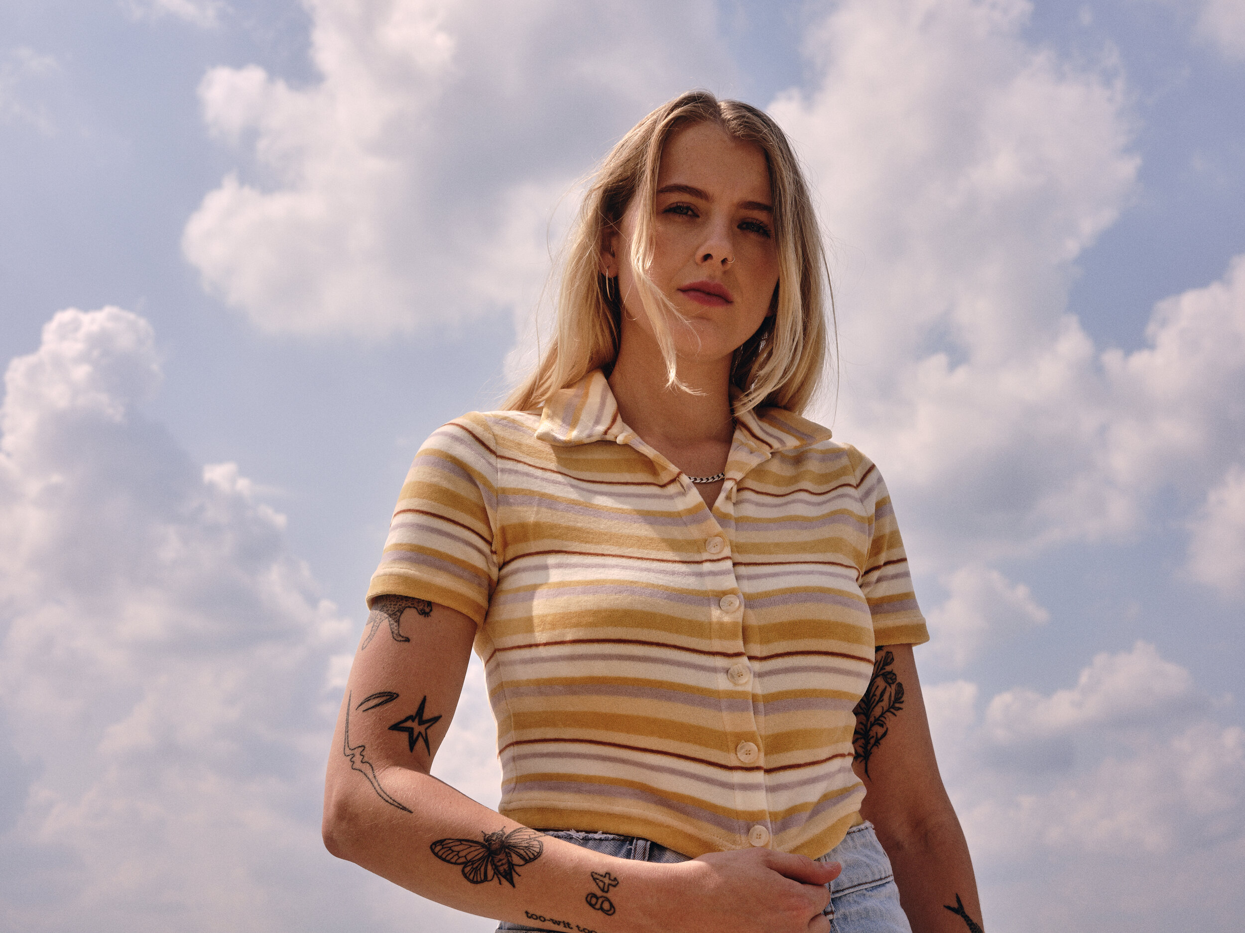 Mathilda Homer - Interview and live performance