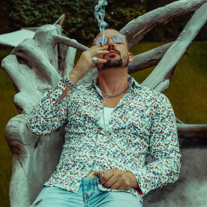 Like Mike ft: Smokepurpp + Blueface - W Hotel (Single)