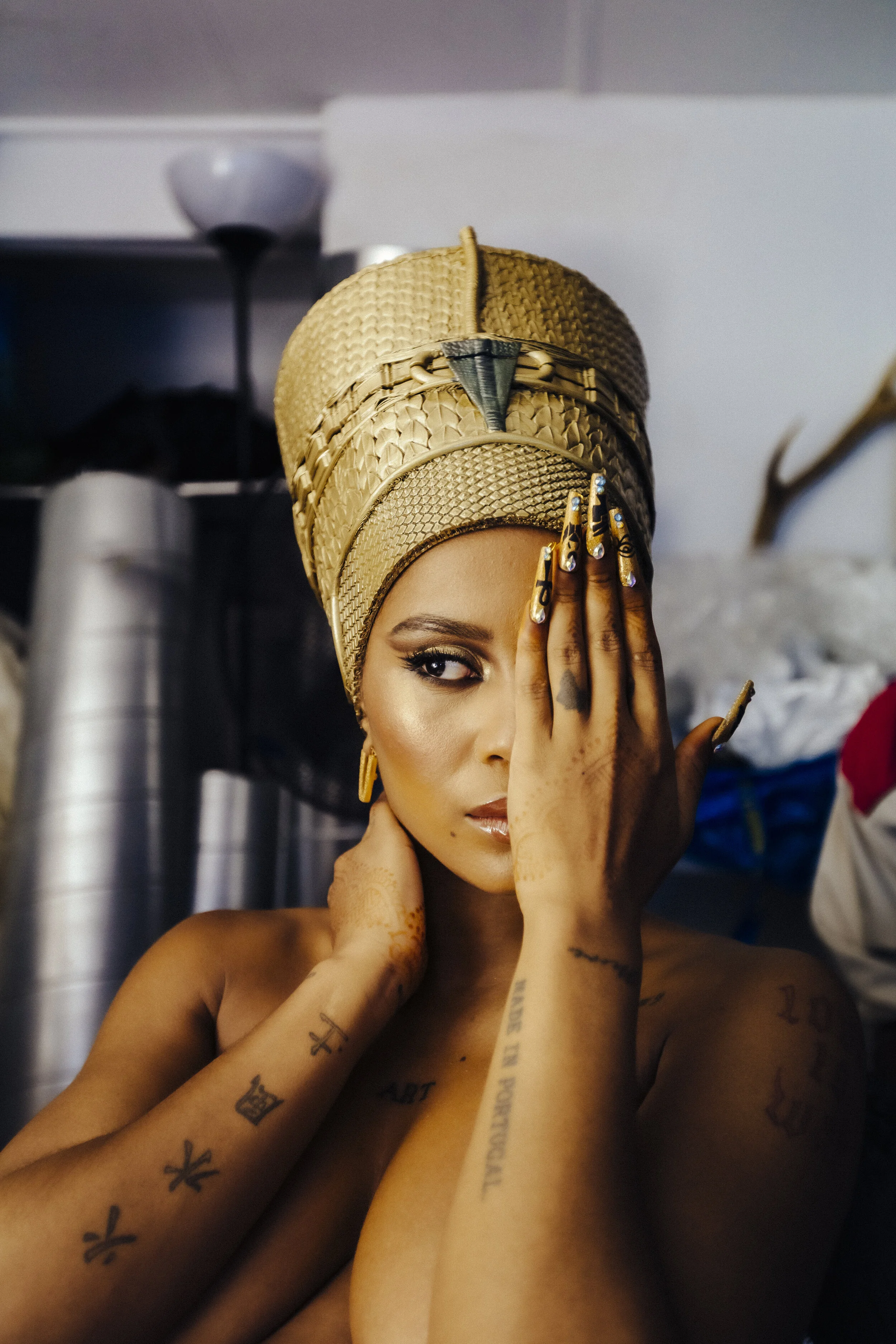 PREMIERE: IAMDDB - JGL (Single) + 10 Questions