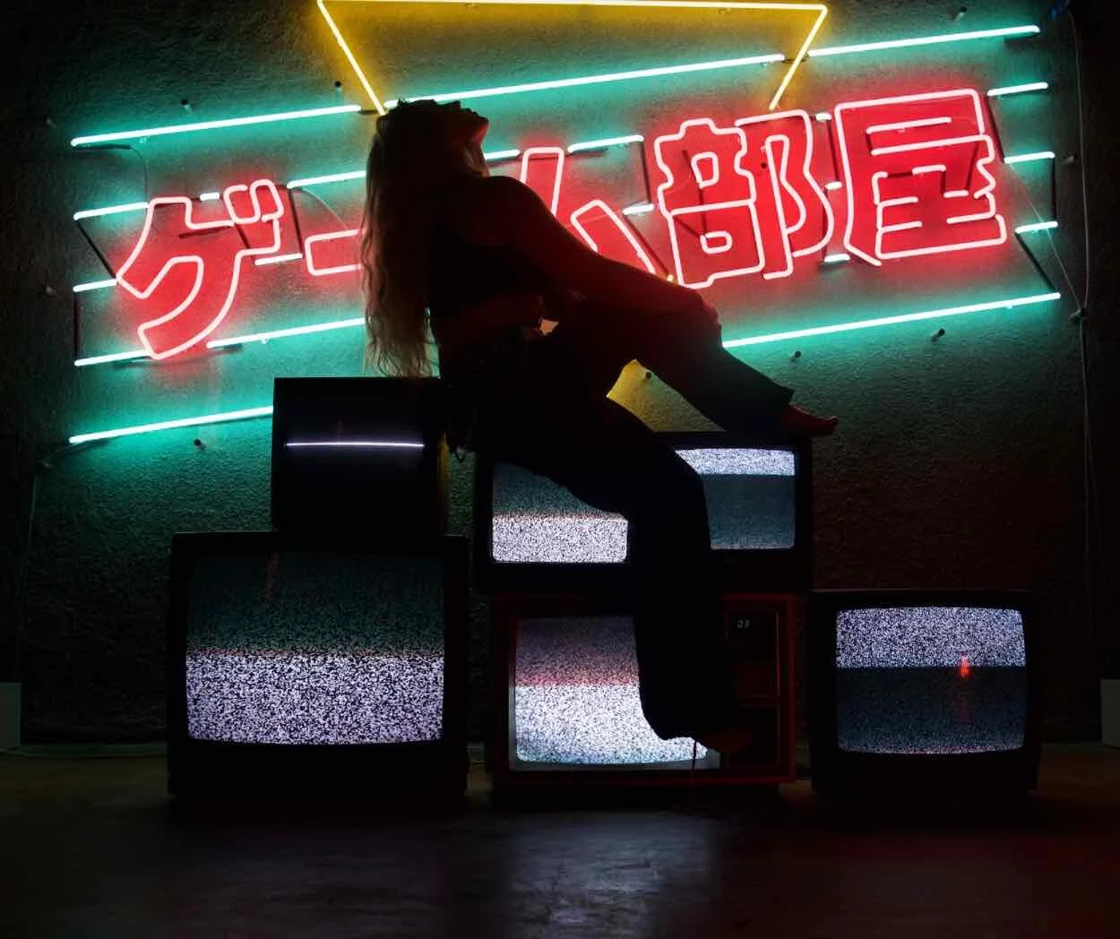 Kelly Kiara - Change My Number (Official Video)