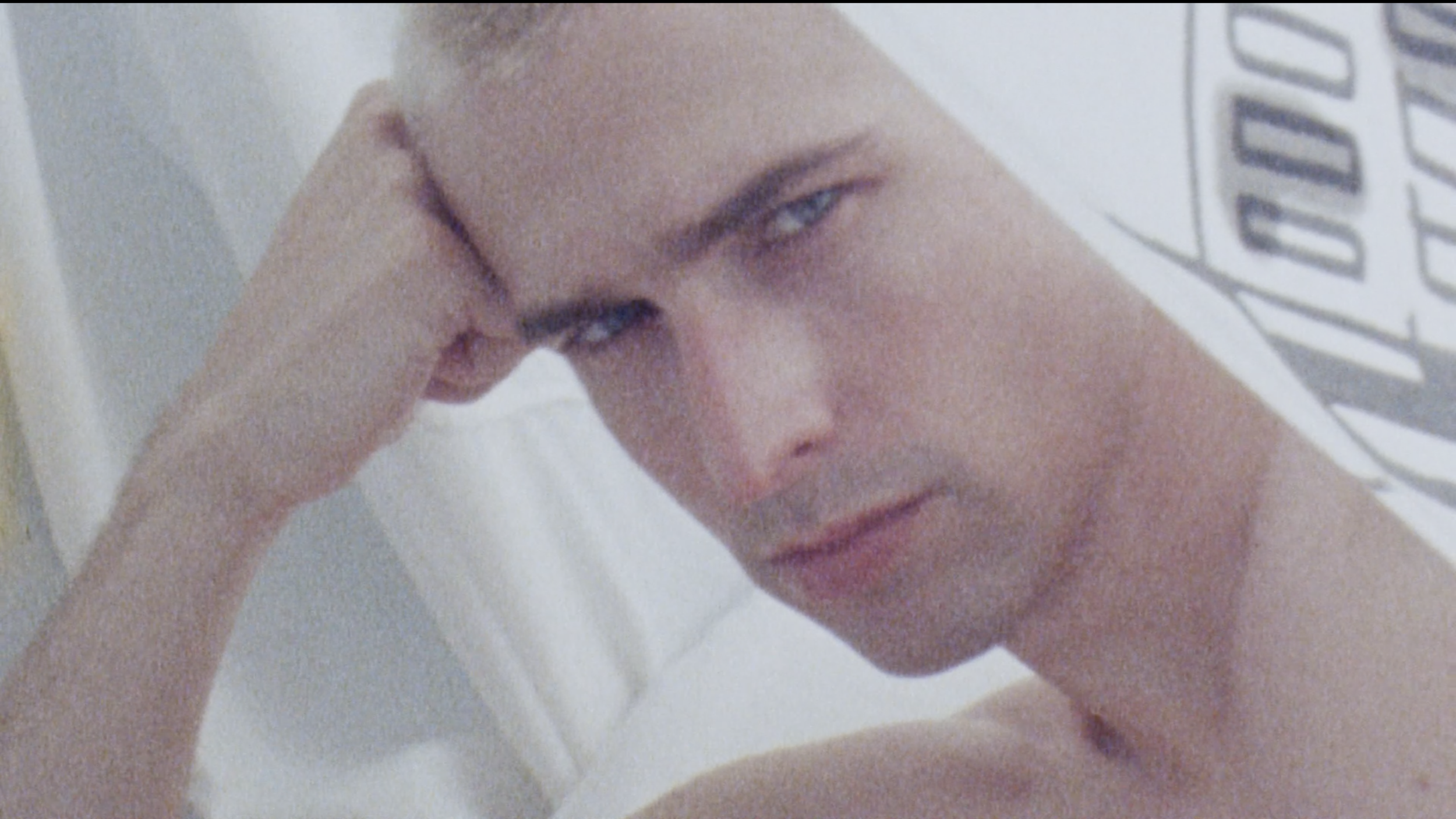 PREMIERE: Toby Corton - Lost in you/ Wide Lined Eyes 