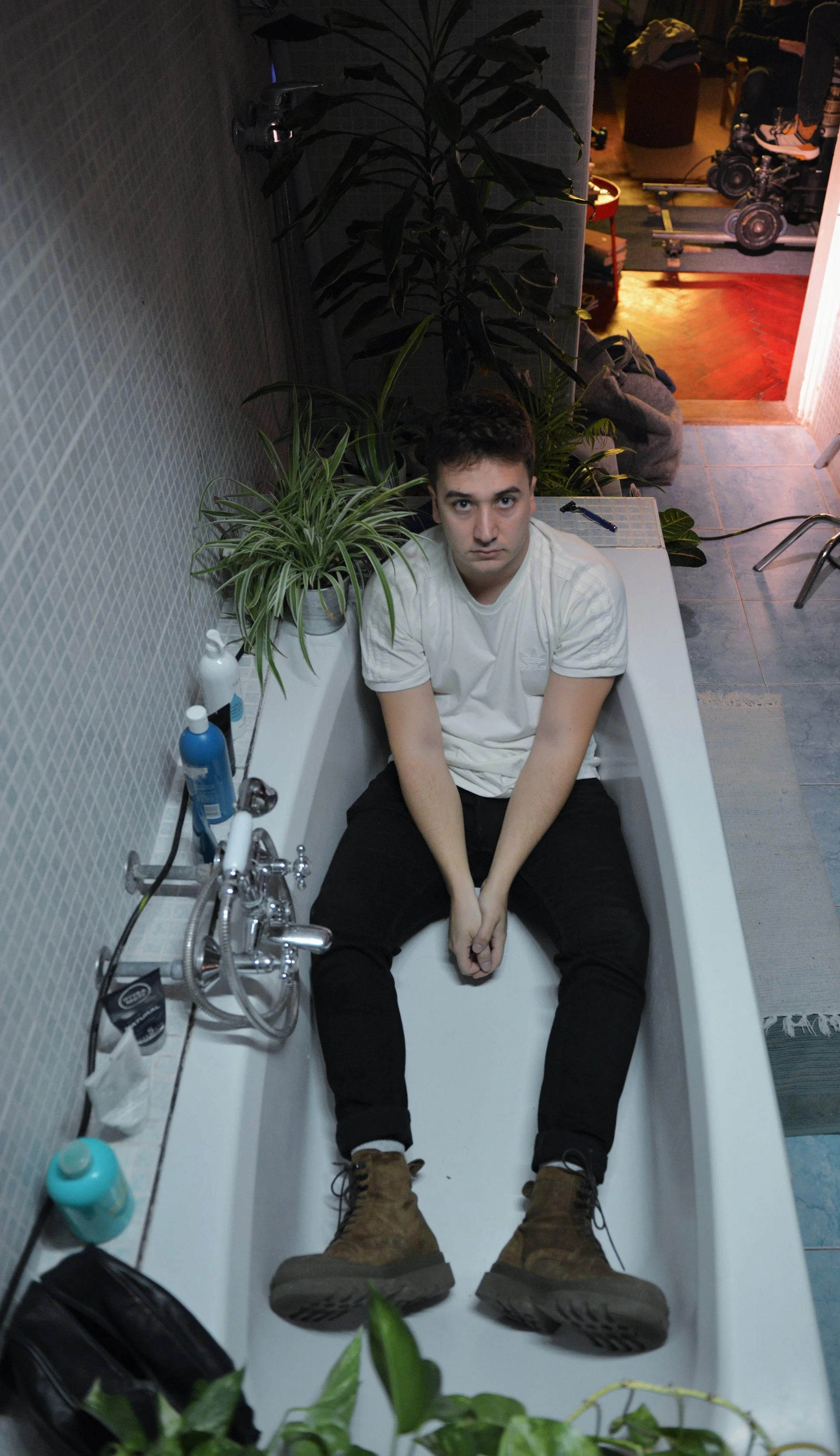 DEENOISE - Not in the Mood (Official Video)