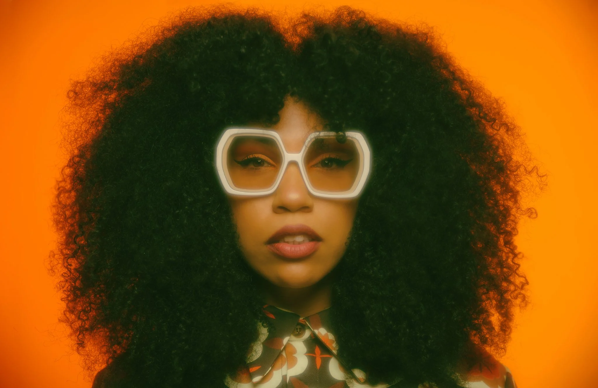 Eva Lazarus - How Am I Looking? (Official Video)