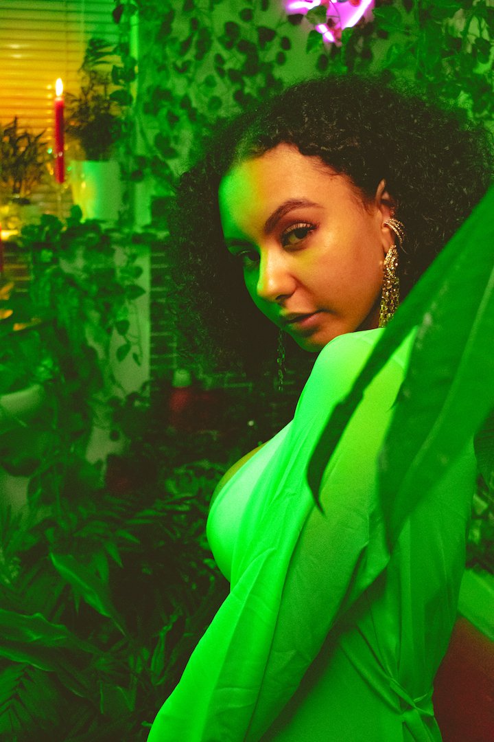 Imoni - Cheap Dreams (Official Video)