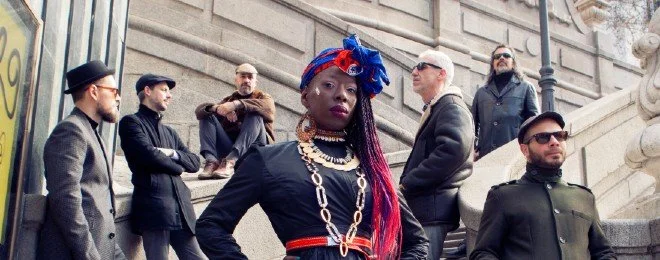 Shirley Davis &amp; The Silverbacks - Keep on Keepin' On (Official Video)