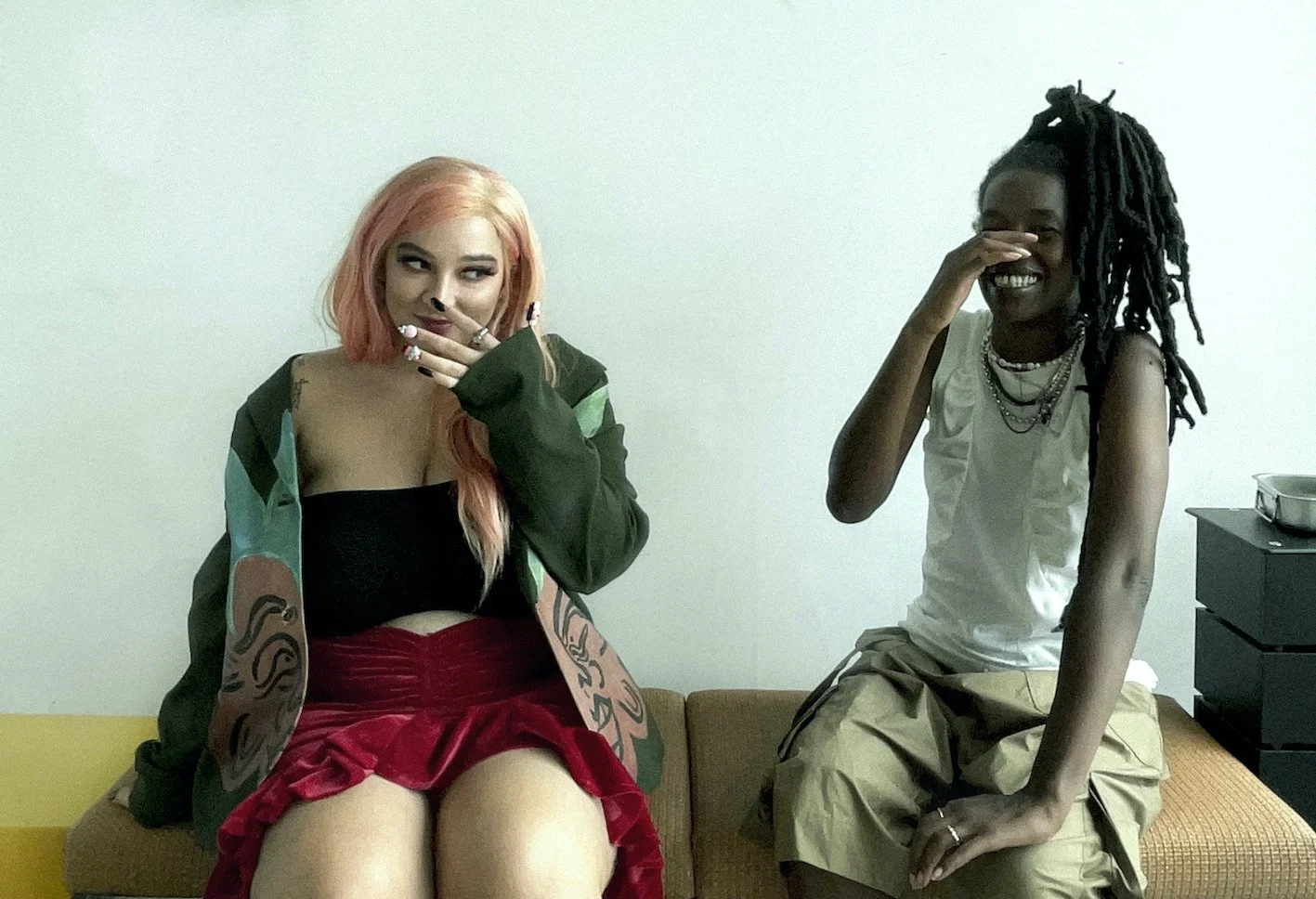 700 Bliss ft: Lafawndah - Totally Spies (Single)