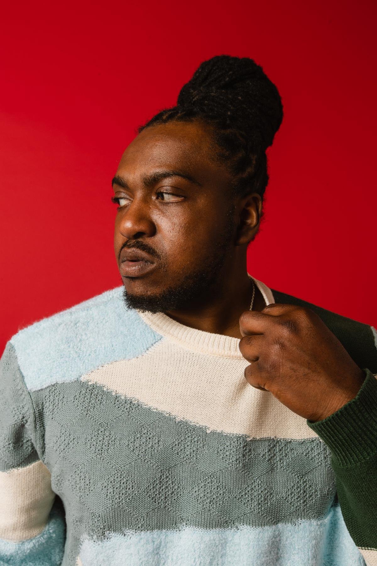 LEVi - Looking At Us (Single)