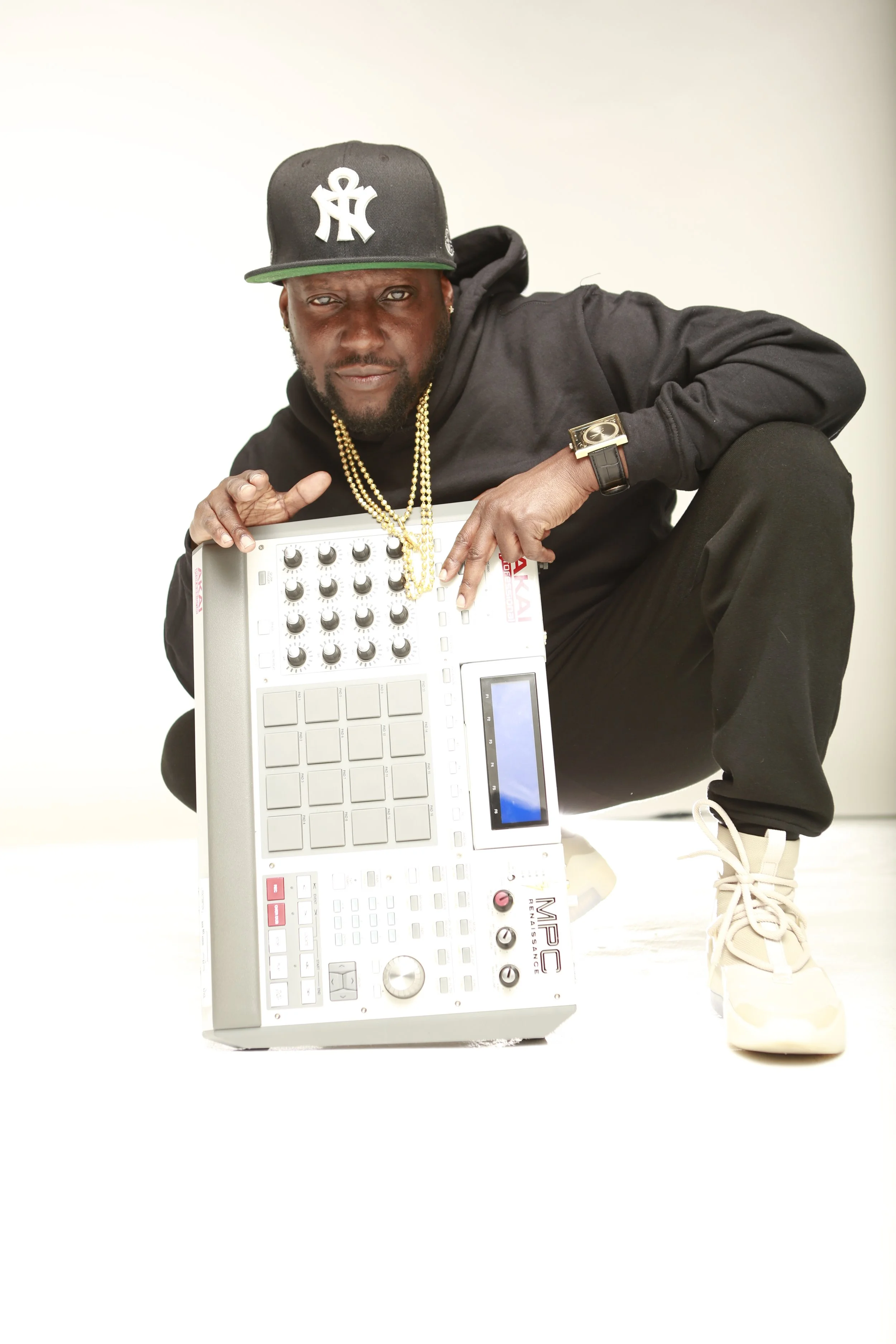 Sol Messiah ft: Sa-Roc - Roc Steady (Official Video)