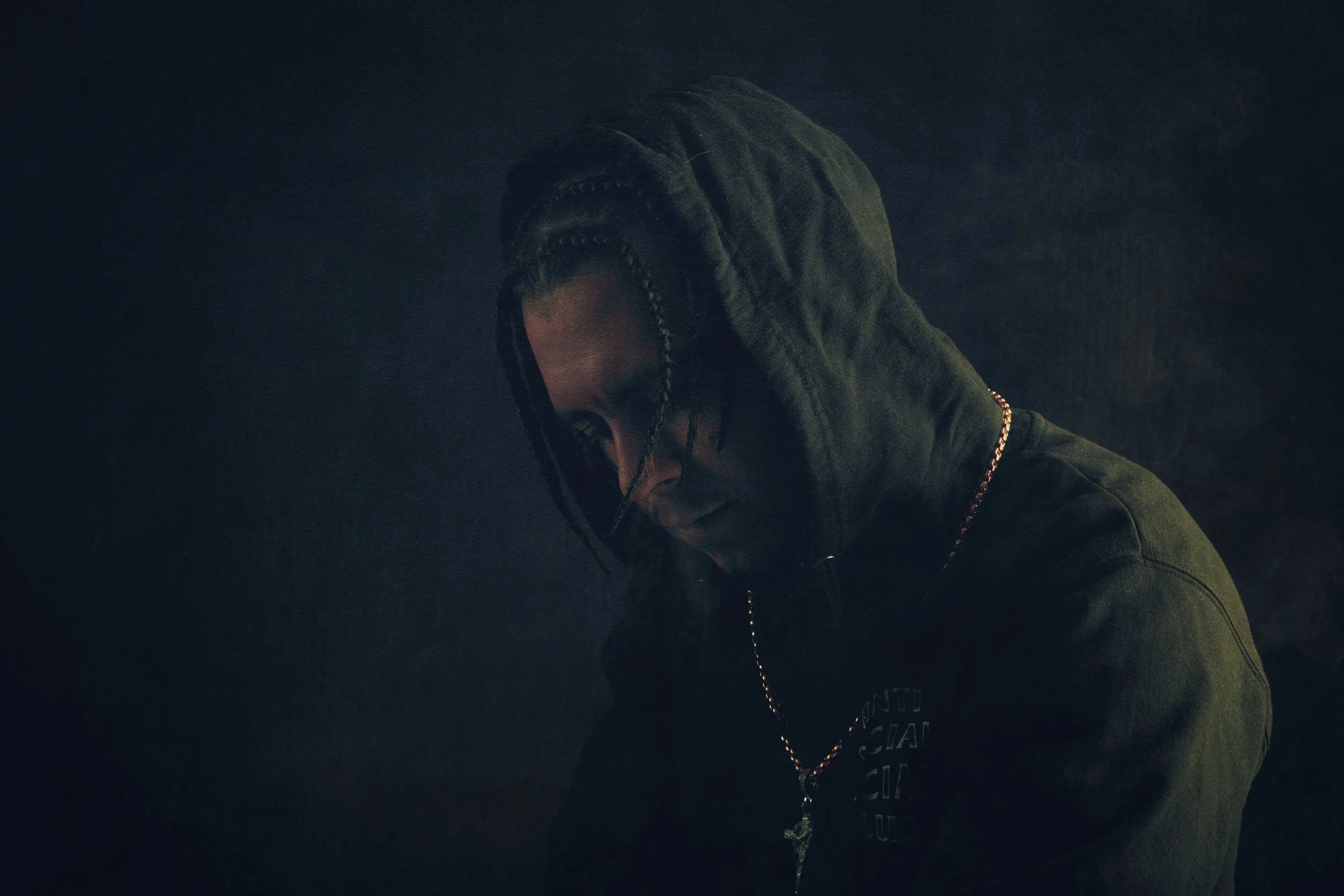 Feloneye ft: King Staccz - Rockstar (Official Video)