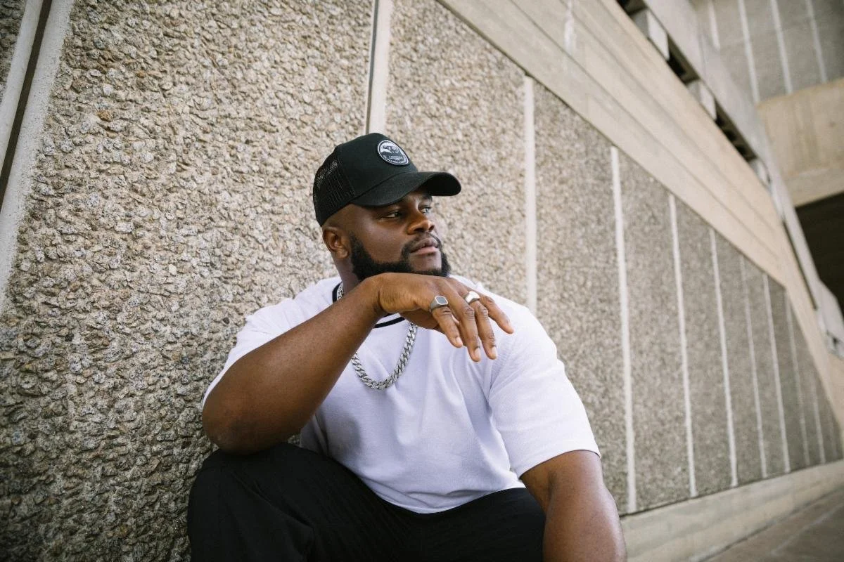 Atueyii&nbsp;- We Collide (Live Version)