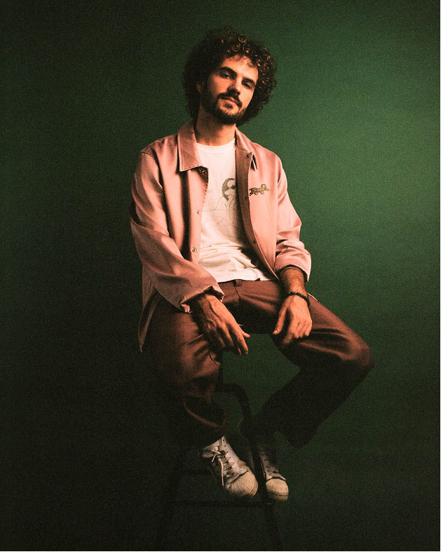  French Kiwi Juice (FKJ) - V I N C E N T (Album)