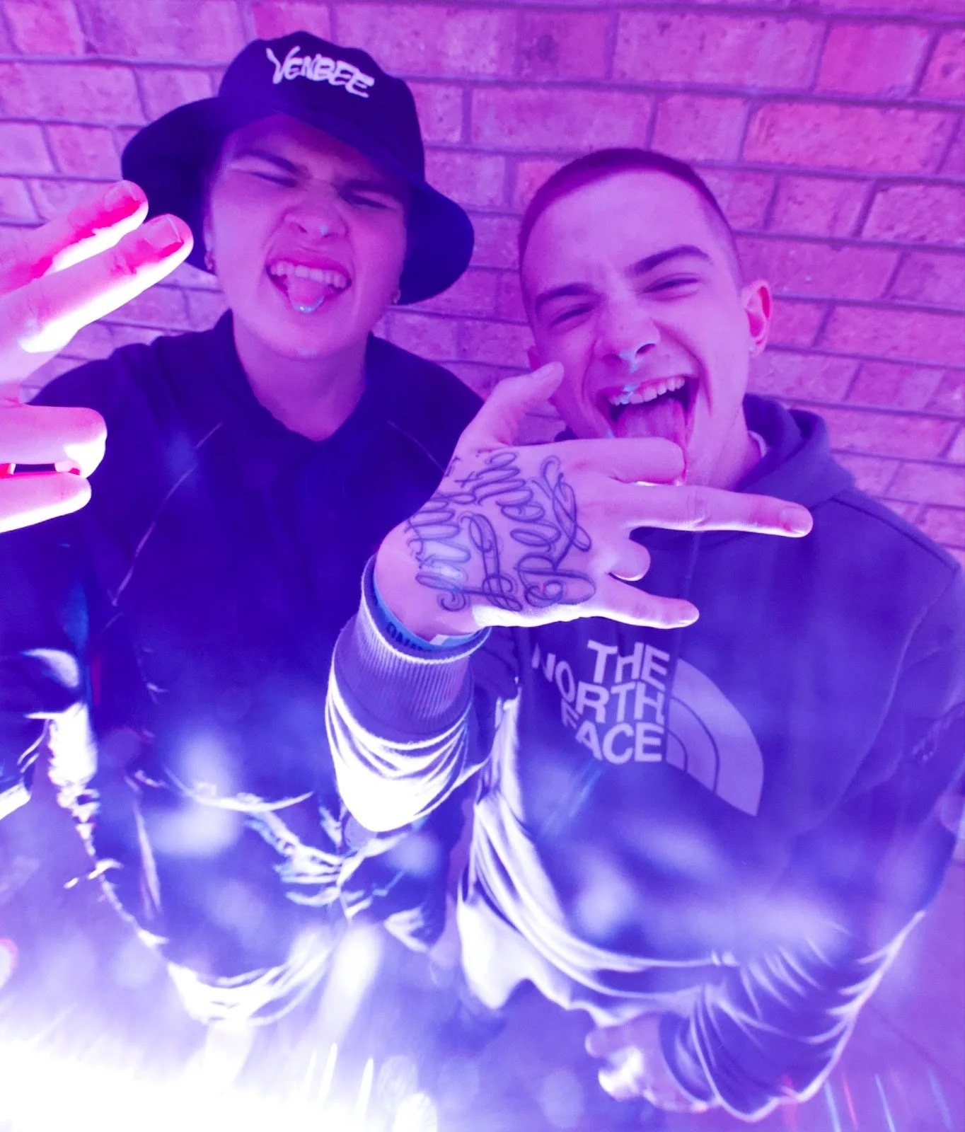 venbee x goddard x AreDee - messy in heaven (Remix) (Single)