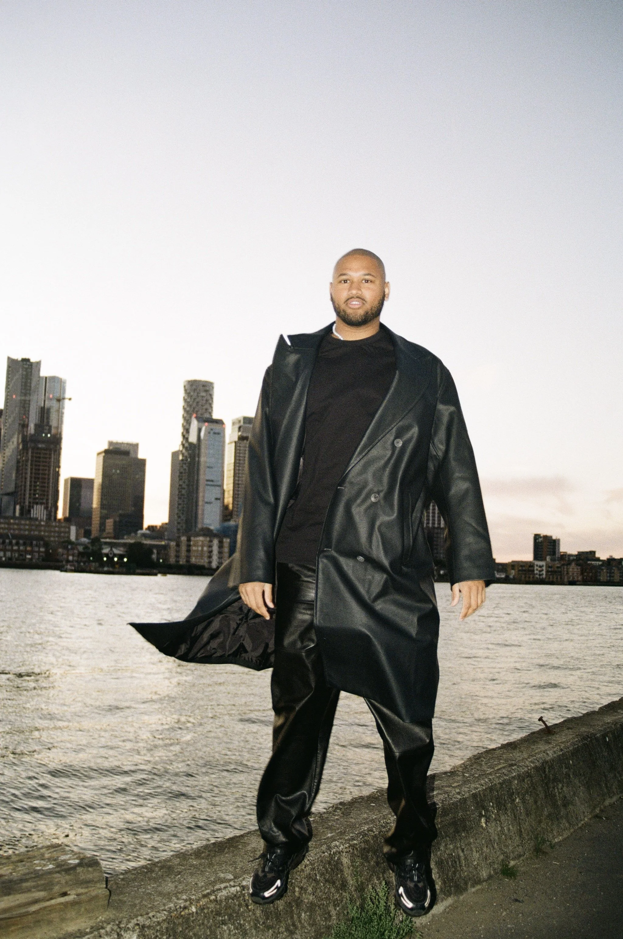 Latir - E1 (Official Video)