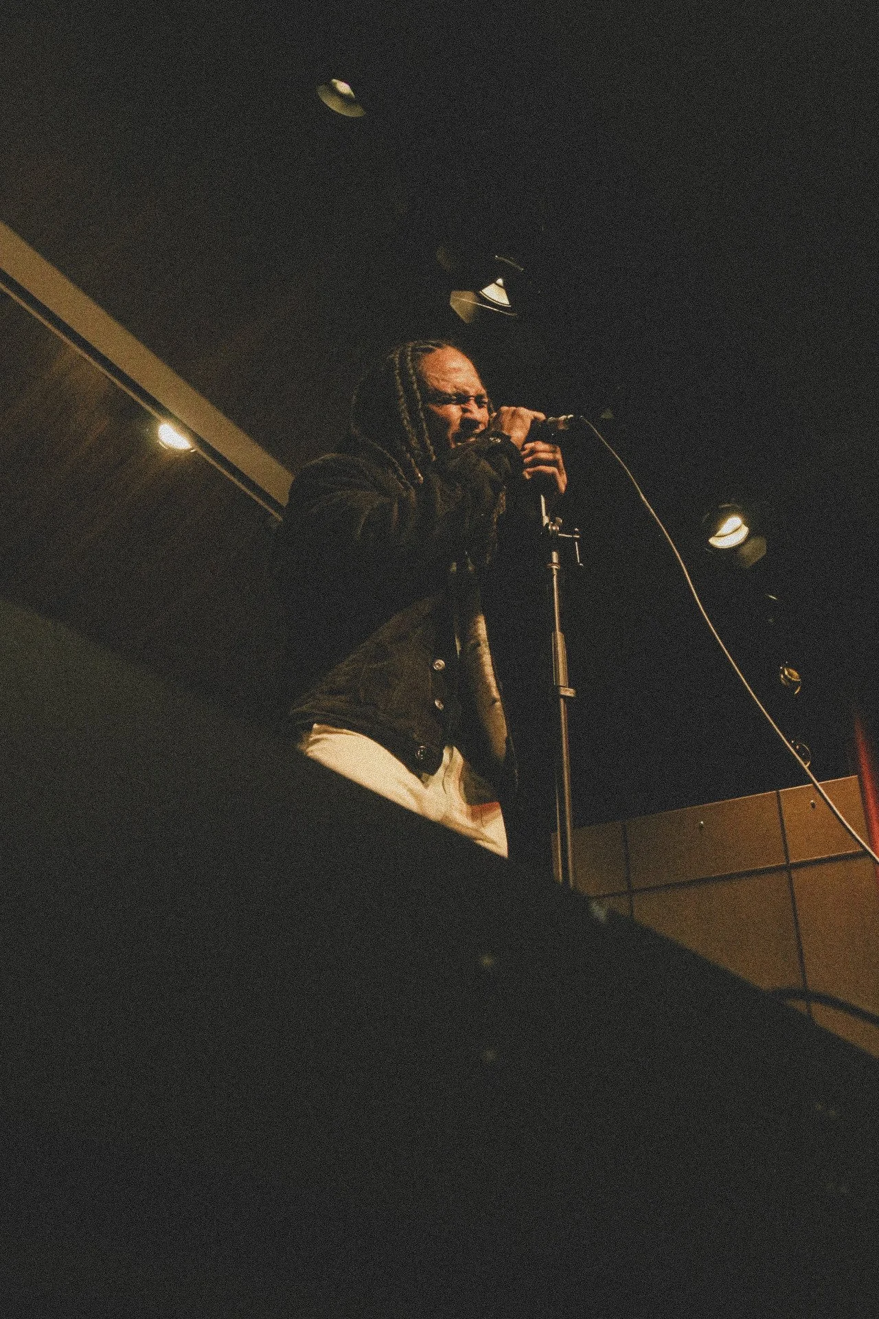 UraelB - Groovy (Single)