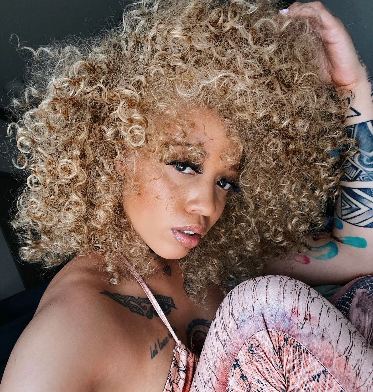 Jaeden Zoe - Lips On Me (Official Video)