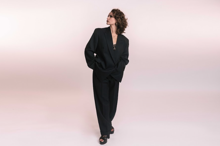 Violet Greens ft: Slim Guerilla&nbsp;- Fallin’ (Official Video)