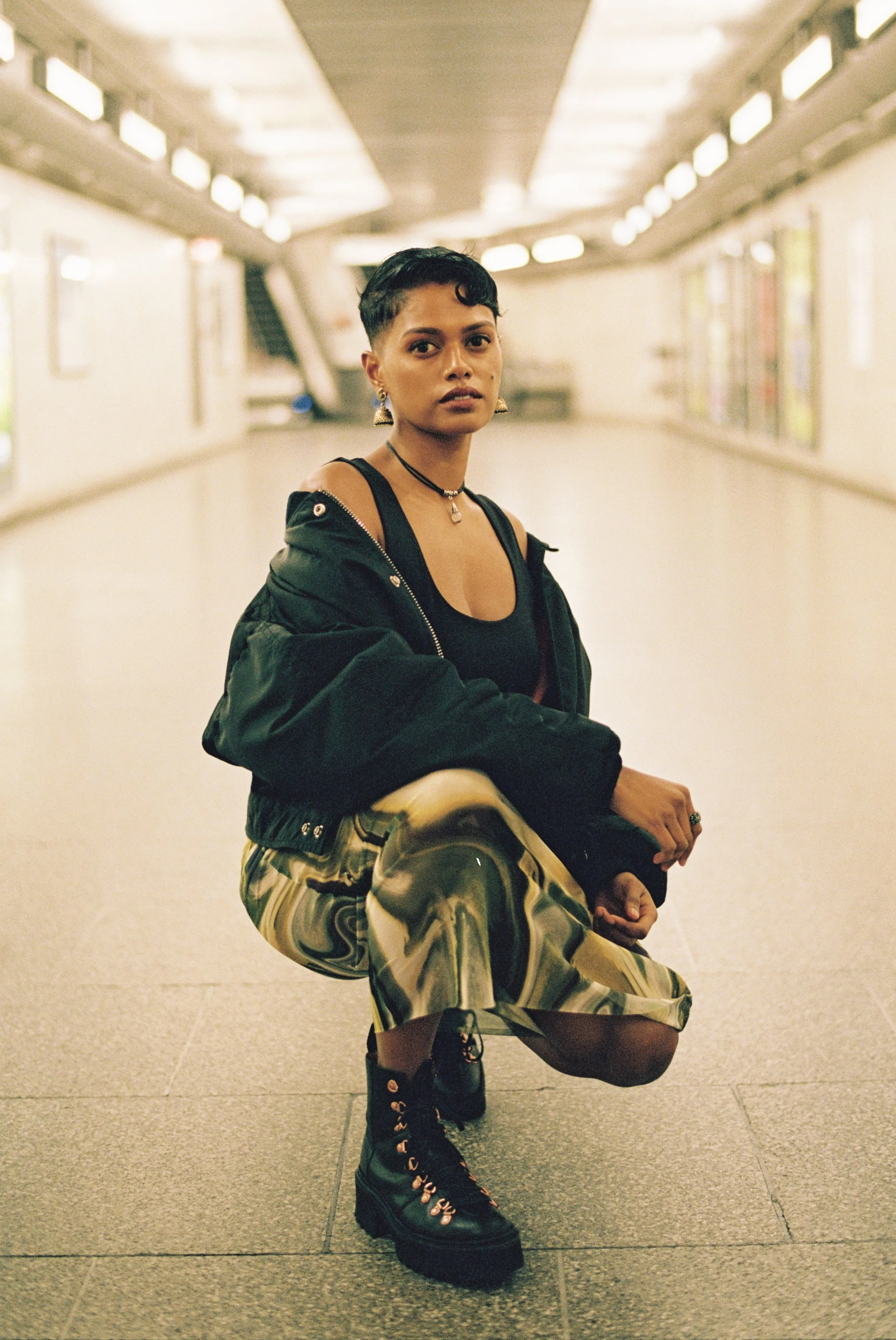  PRVNA - Move My Hips (Single)