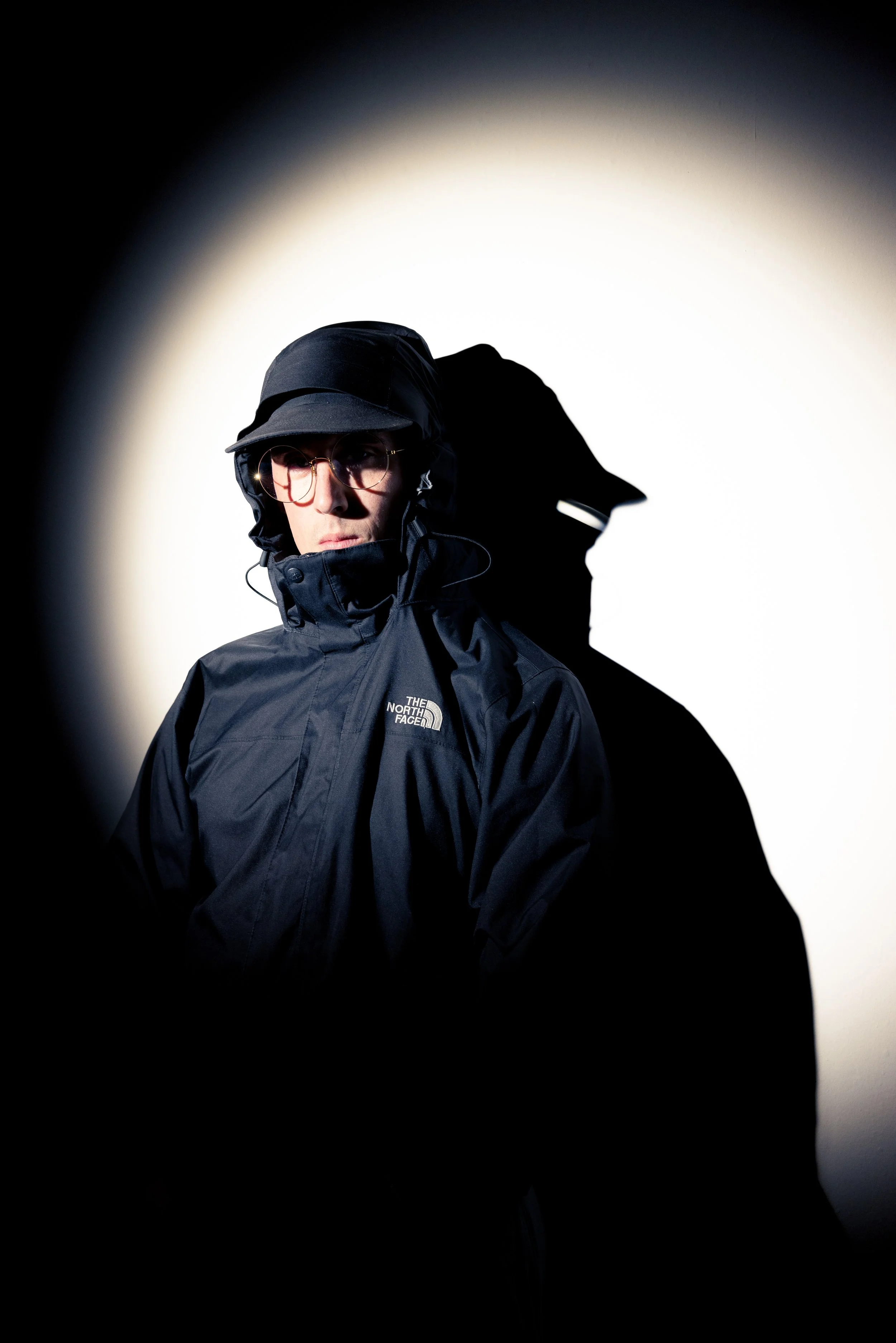 Weirdoe - Born in a Barn (EP) + 10 Questions