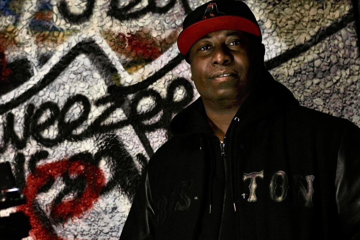 Mann Terror ft: Edo. G, Che Afrique &amp; Mike Bivins - Roxbury Love (Official Video)