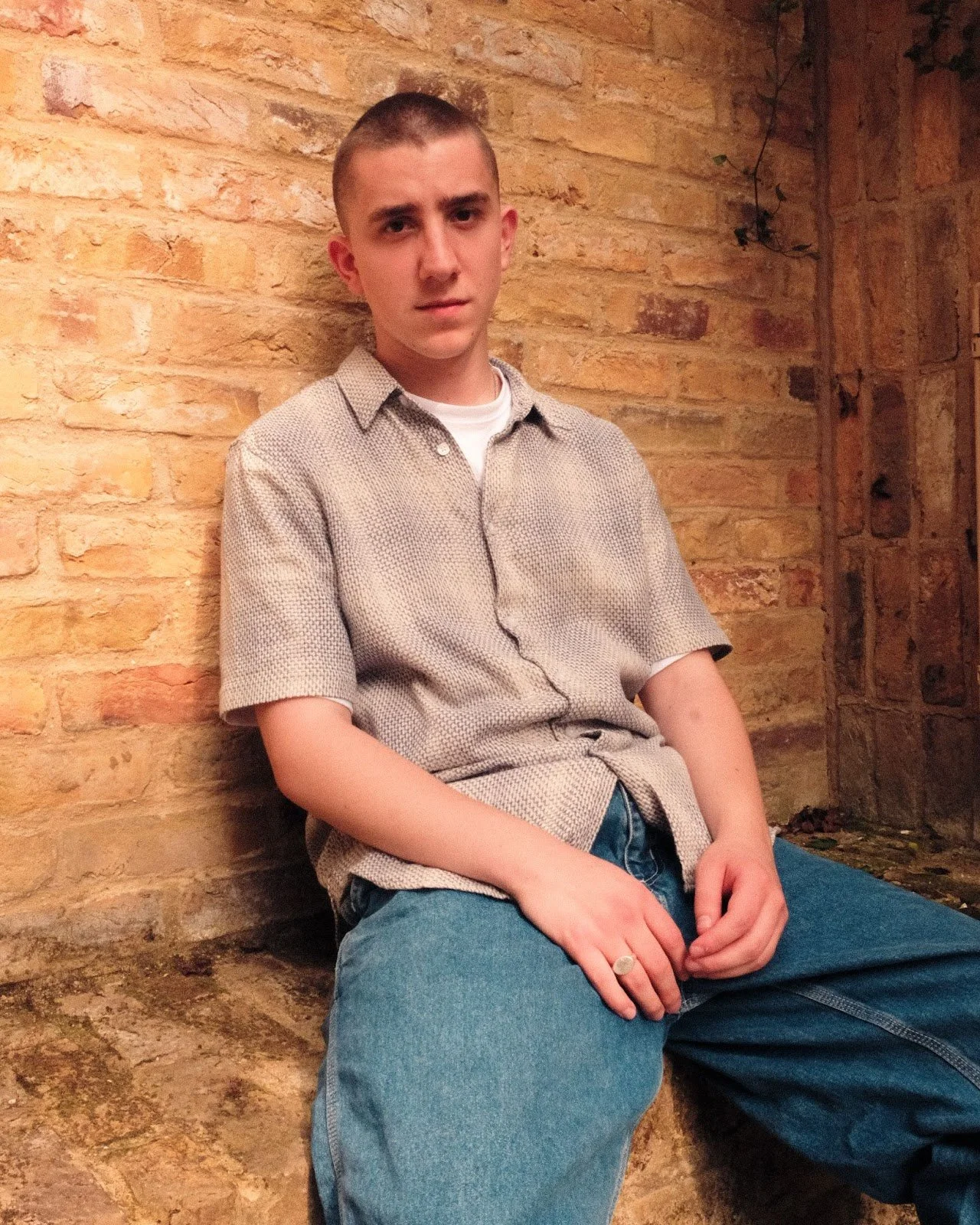 mustbejohn - Just A Glimpse (Official Video) + 10 Questions