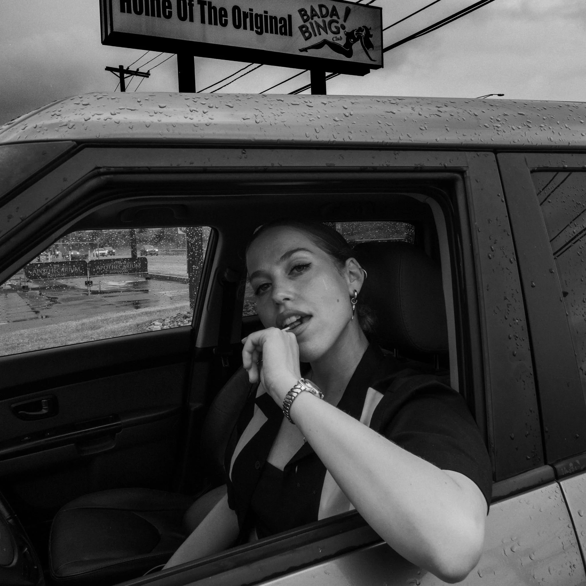 Miranda Joan ft: CARRTOONS - Bada Bing! (Official Video)