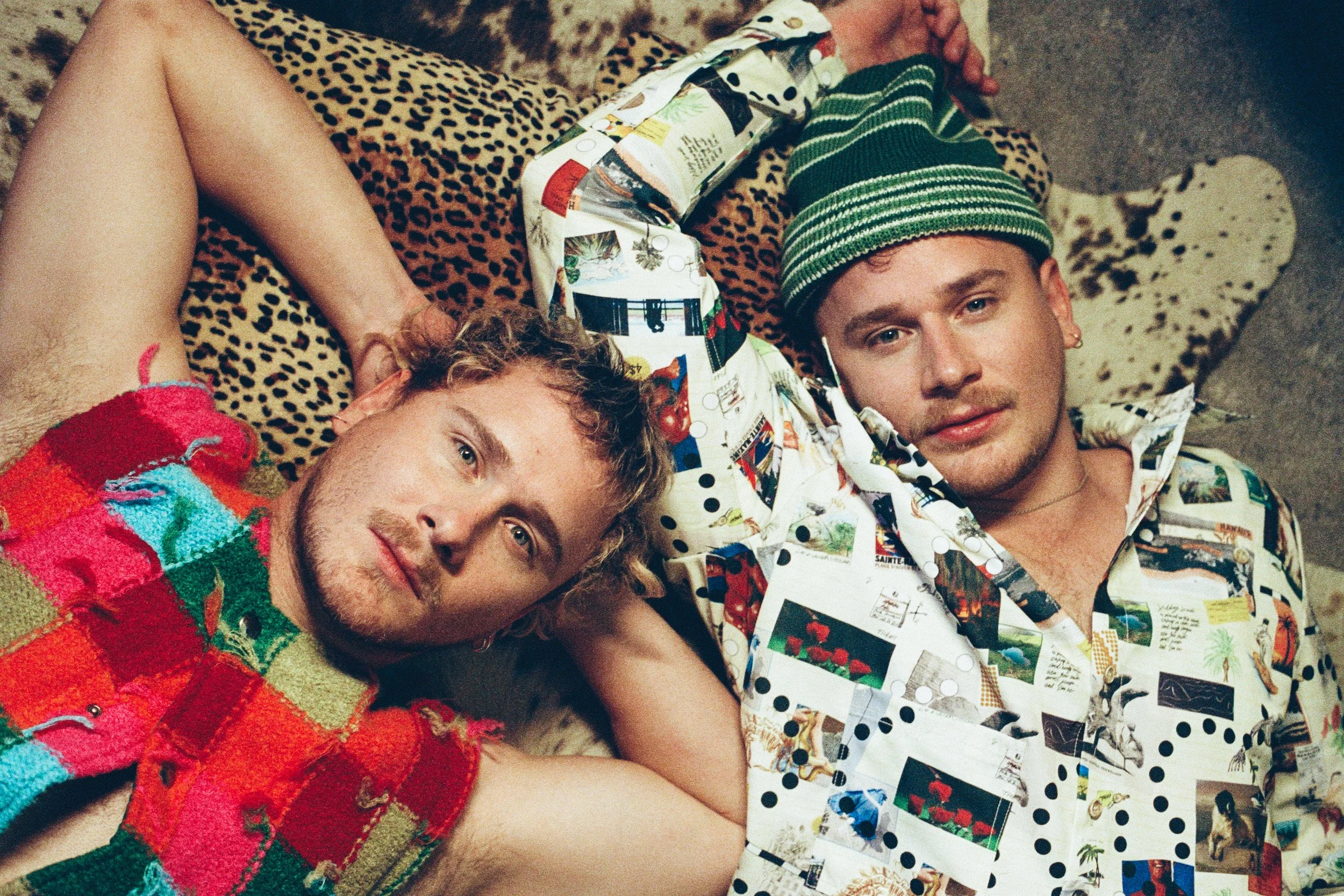 Cosmo’s Midnight ft: Shungudzo - Gimme Some More (Single)