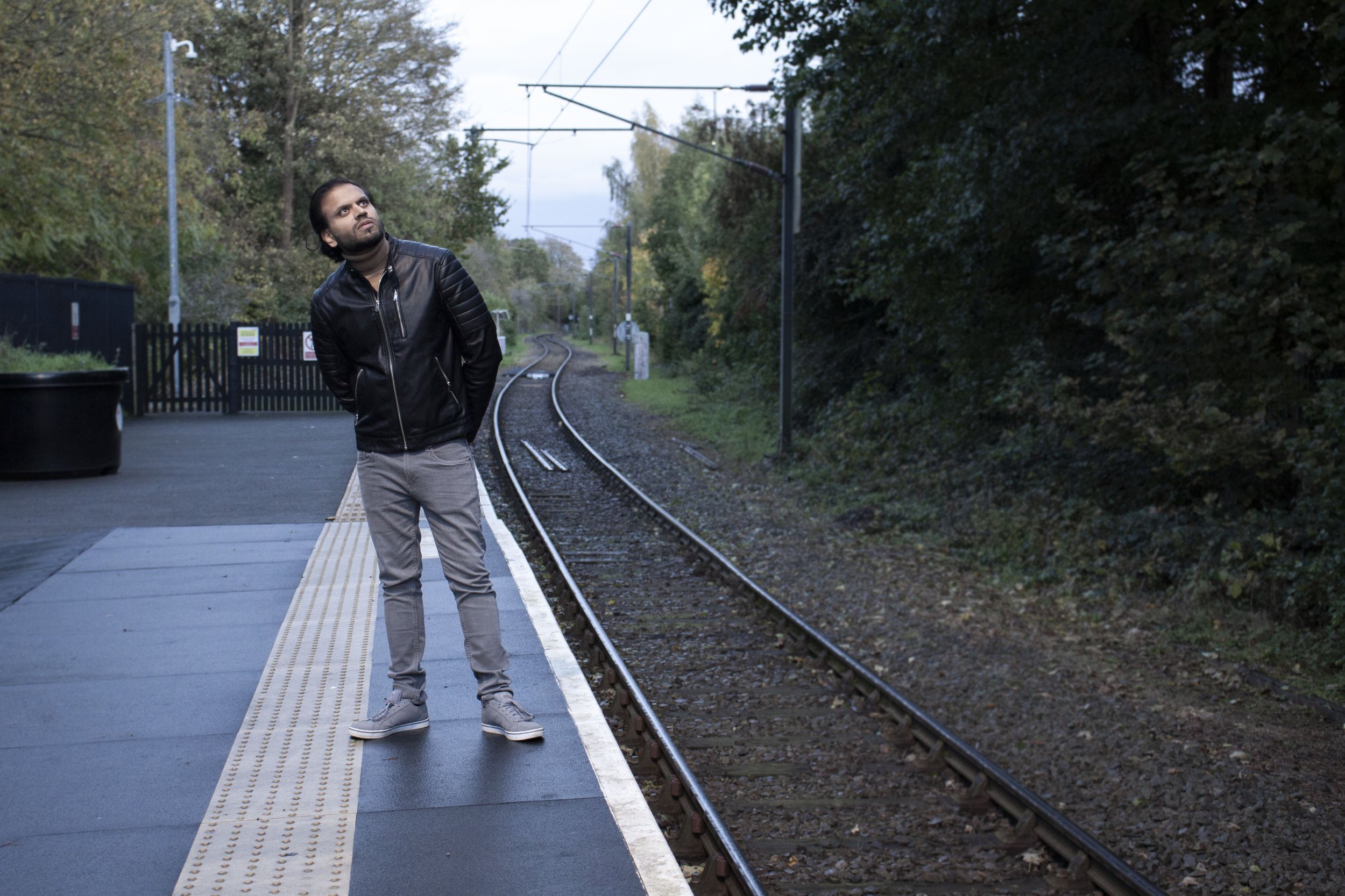 HJ Soul - Girl On The Train (Single)