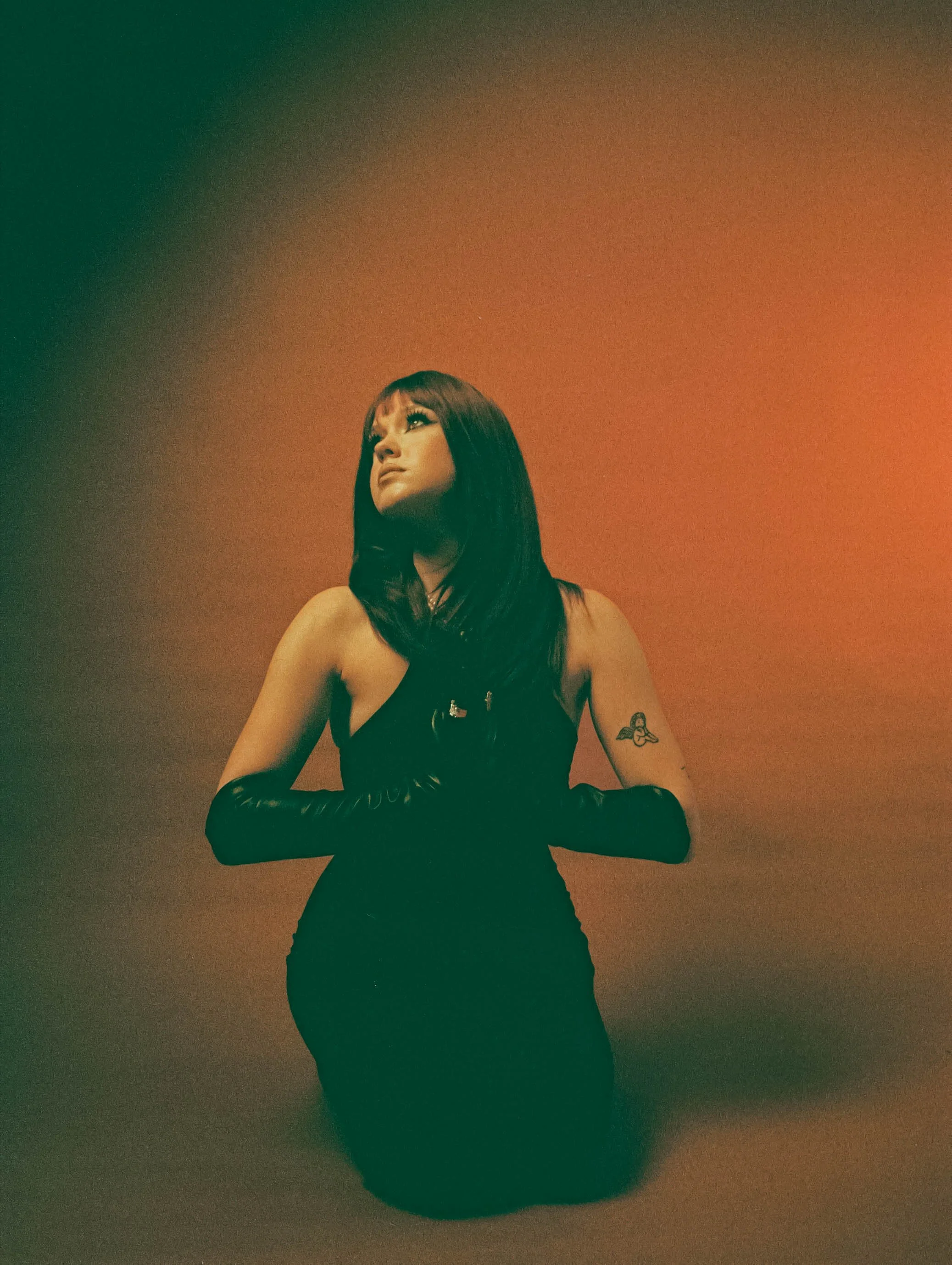 PREMIERE: Maxine Scott - Sinner (Single) + 10 Questions