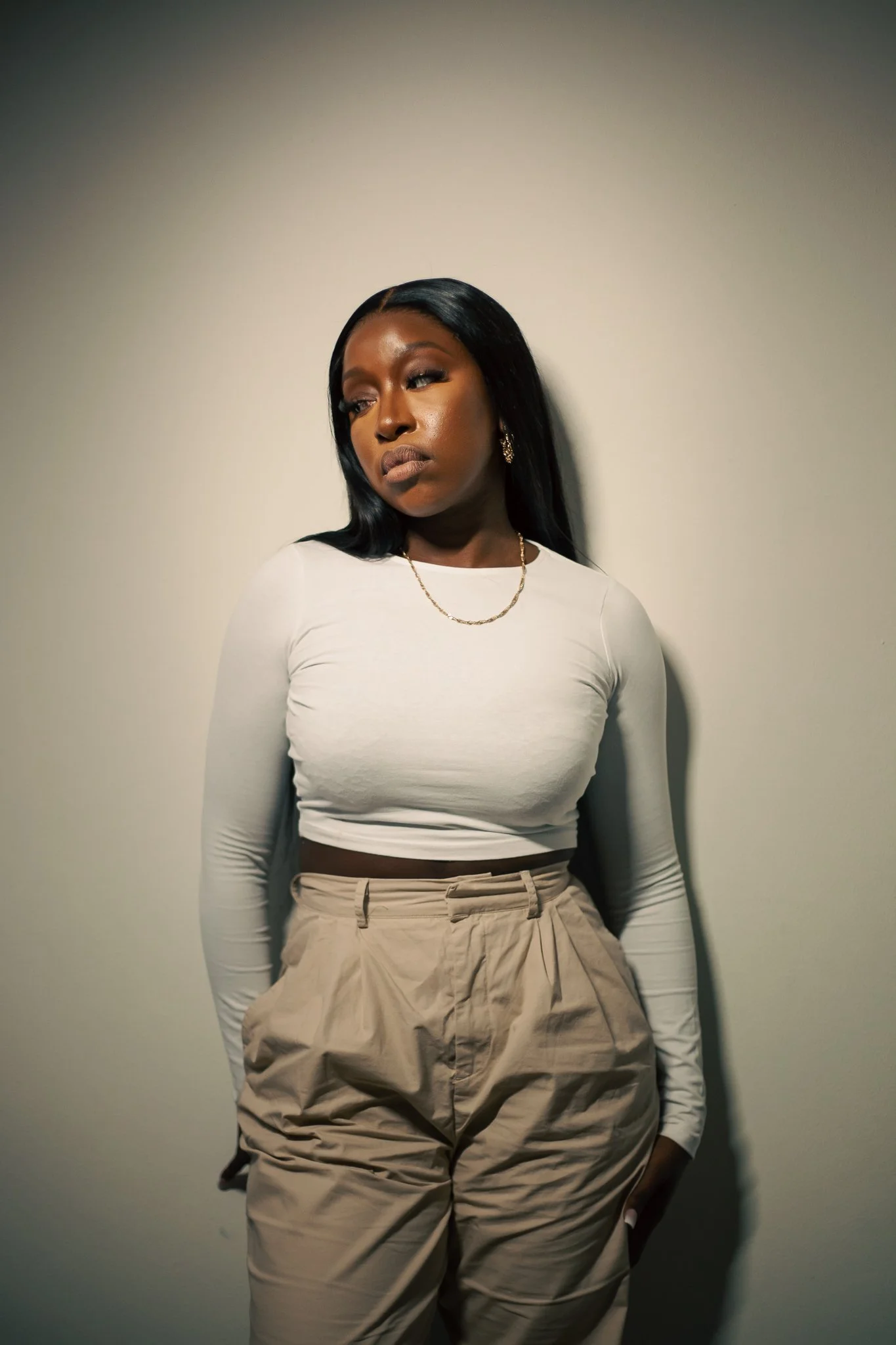 Chel ft: Zeenomusik - Still Working (Official Video)